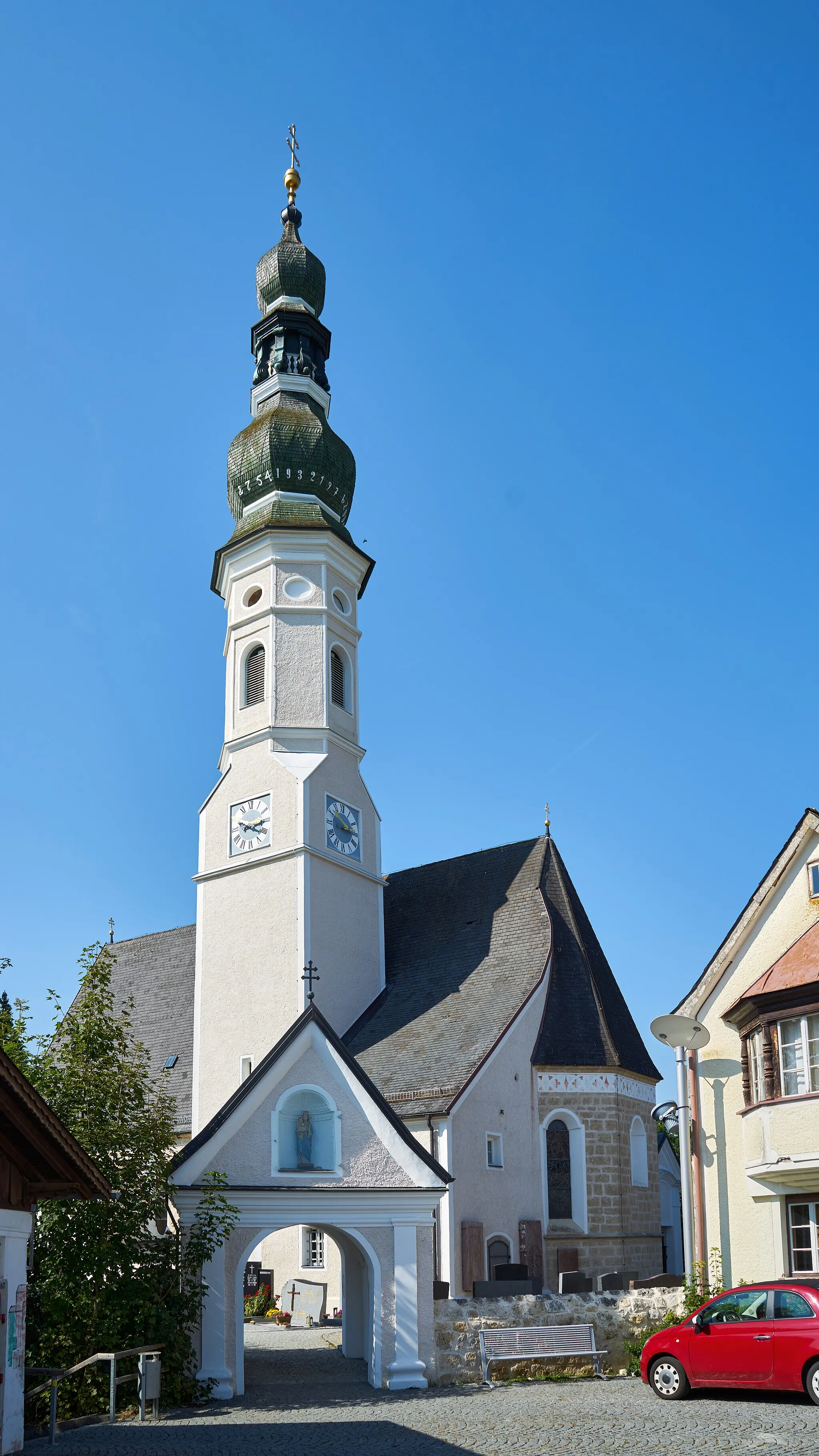Photo showing: Katholische Pfarrkirche St. Michael Geinberg, Ansicht von Südosten