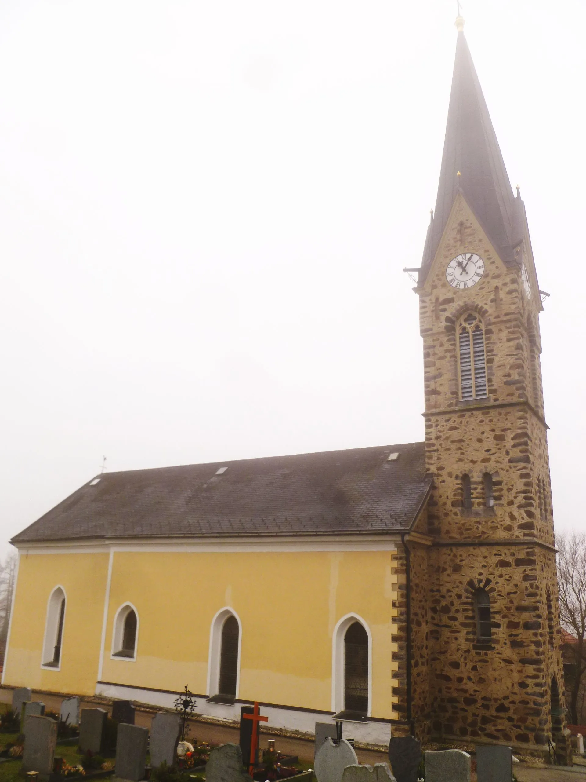 Photo showing: Kath. Pfarrkirche hl. Nikolaus und Kirchhof