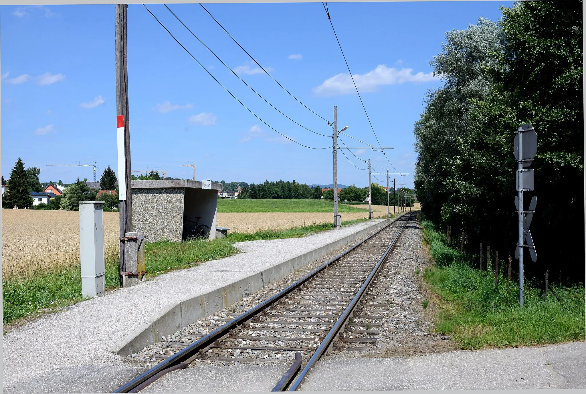Photo showing: Haltestelle Bergham der Linzer Lokalbahn