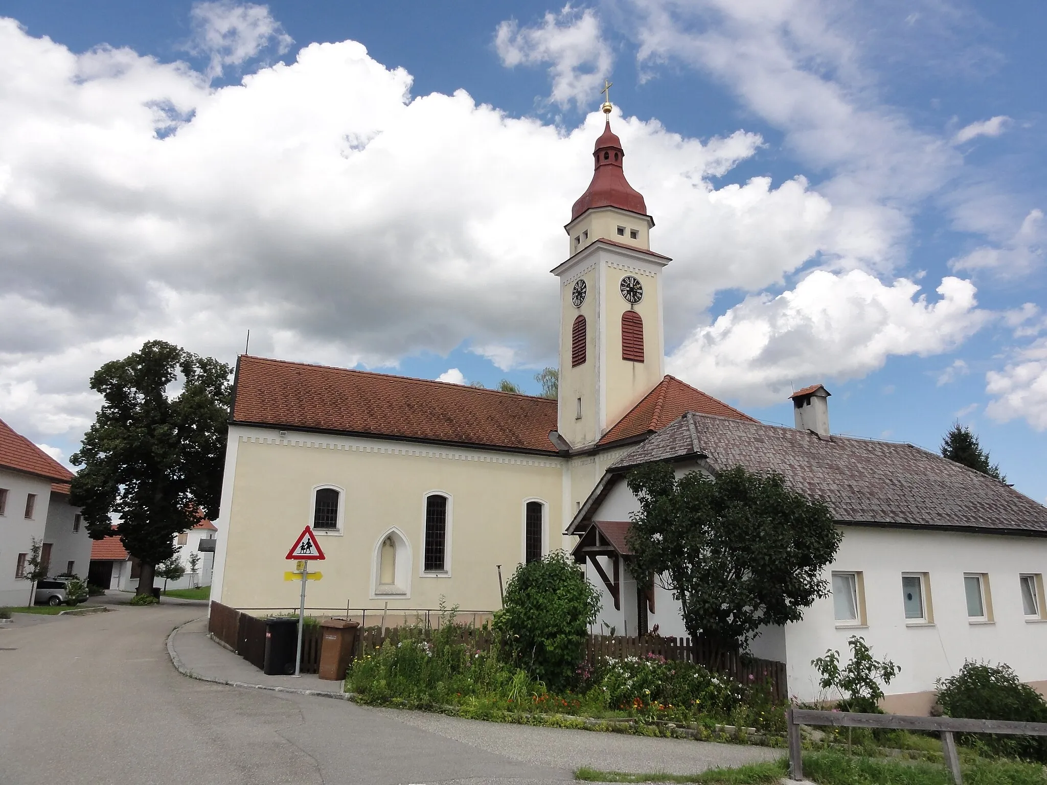 Photo showing: Kath. Filialkirche hl. Thomas von Canterbury