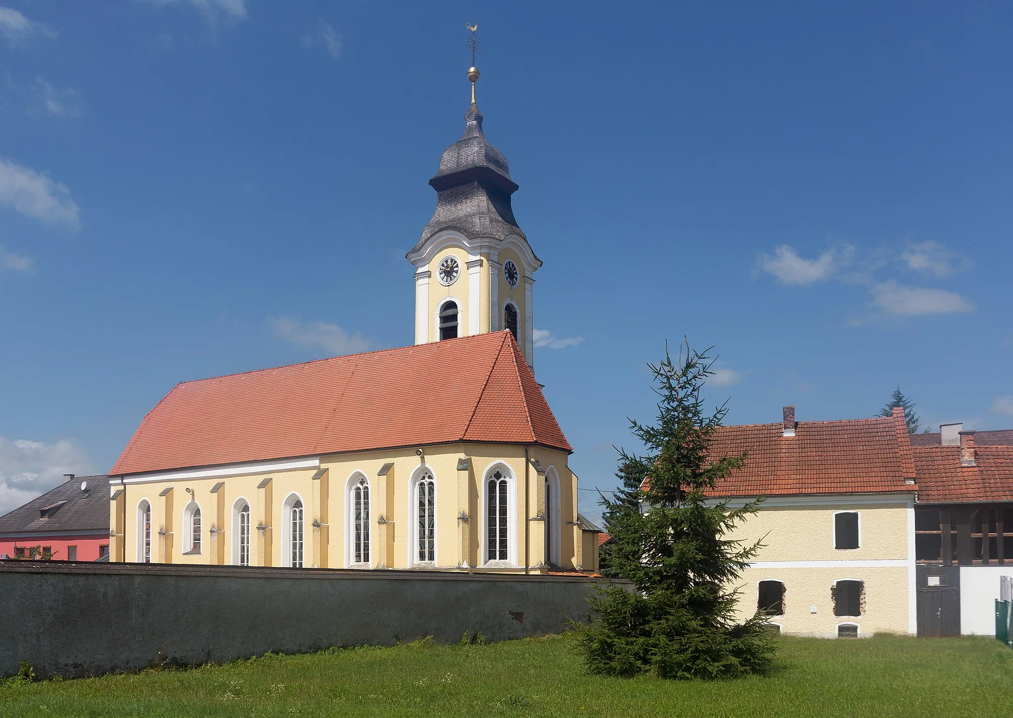 Photo showing: Ort im Innkreis, church: Katholische Pfarrkirche heilige Apostel Andreas