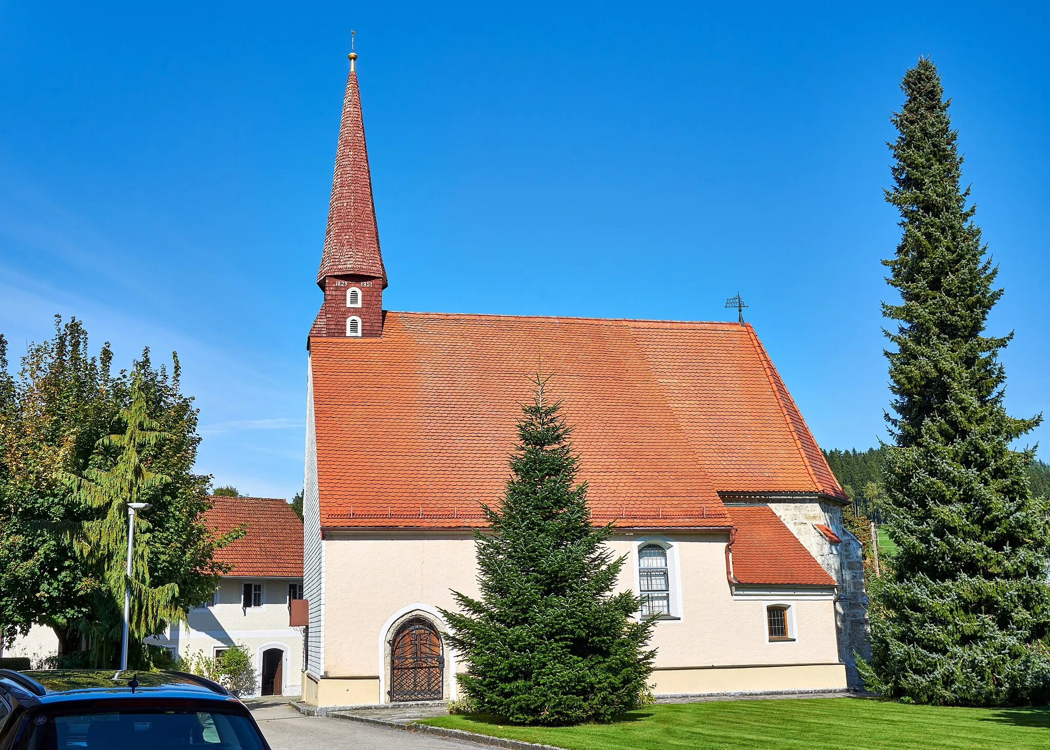 Photo showing: Katholische Filialkirche Heiliger Veit Osternach, Ansicht von Süden