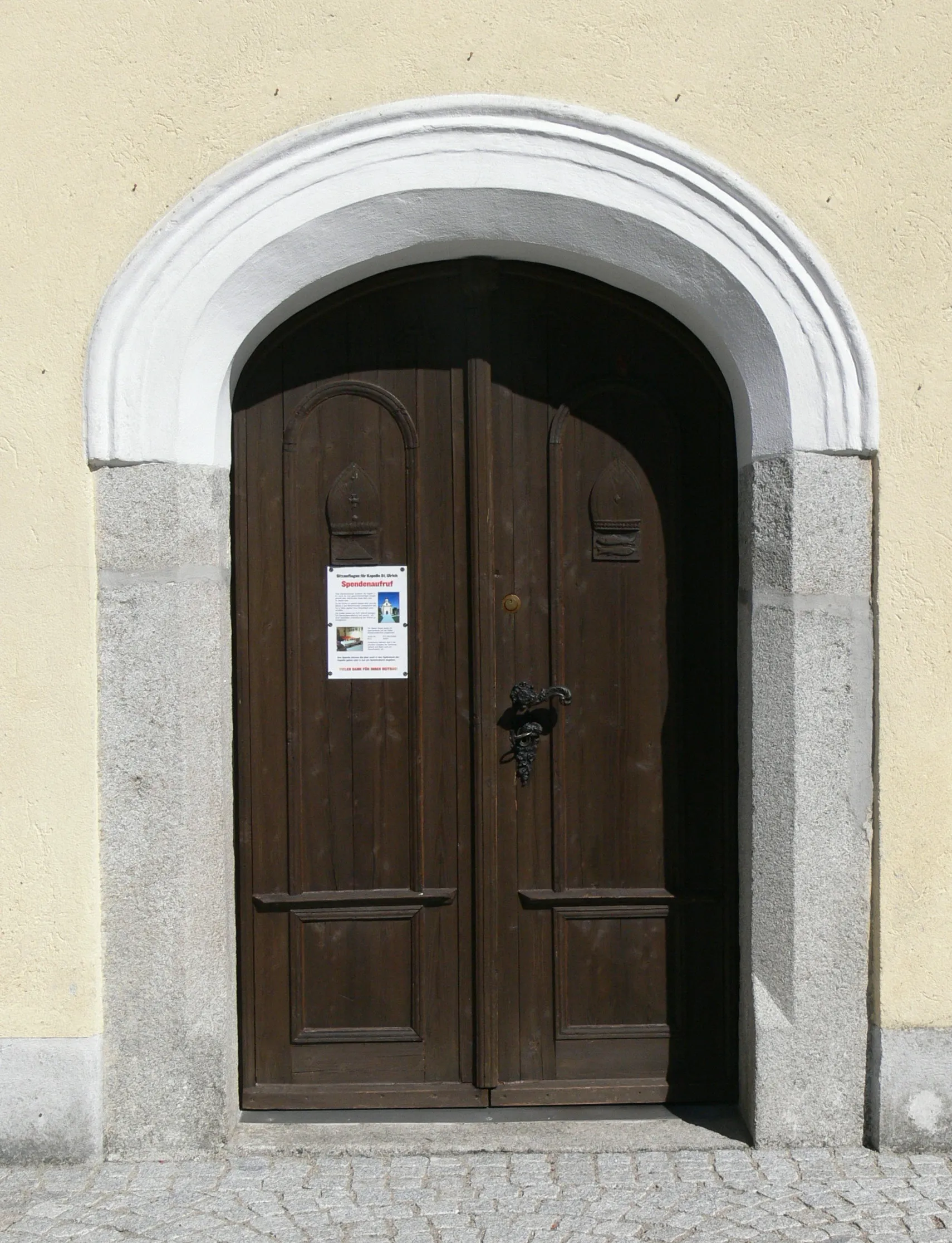 Photo showing: St.Ulrich im Mühlkreis ( Upper Austria ). St. Ulrich chapel: Portal ( 1870 ).