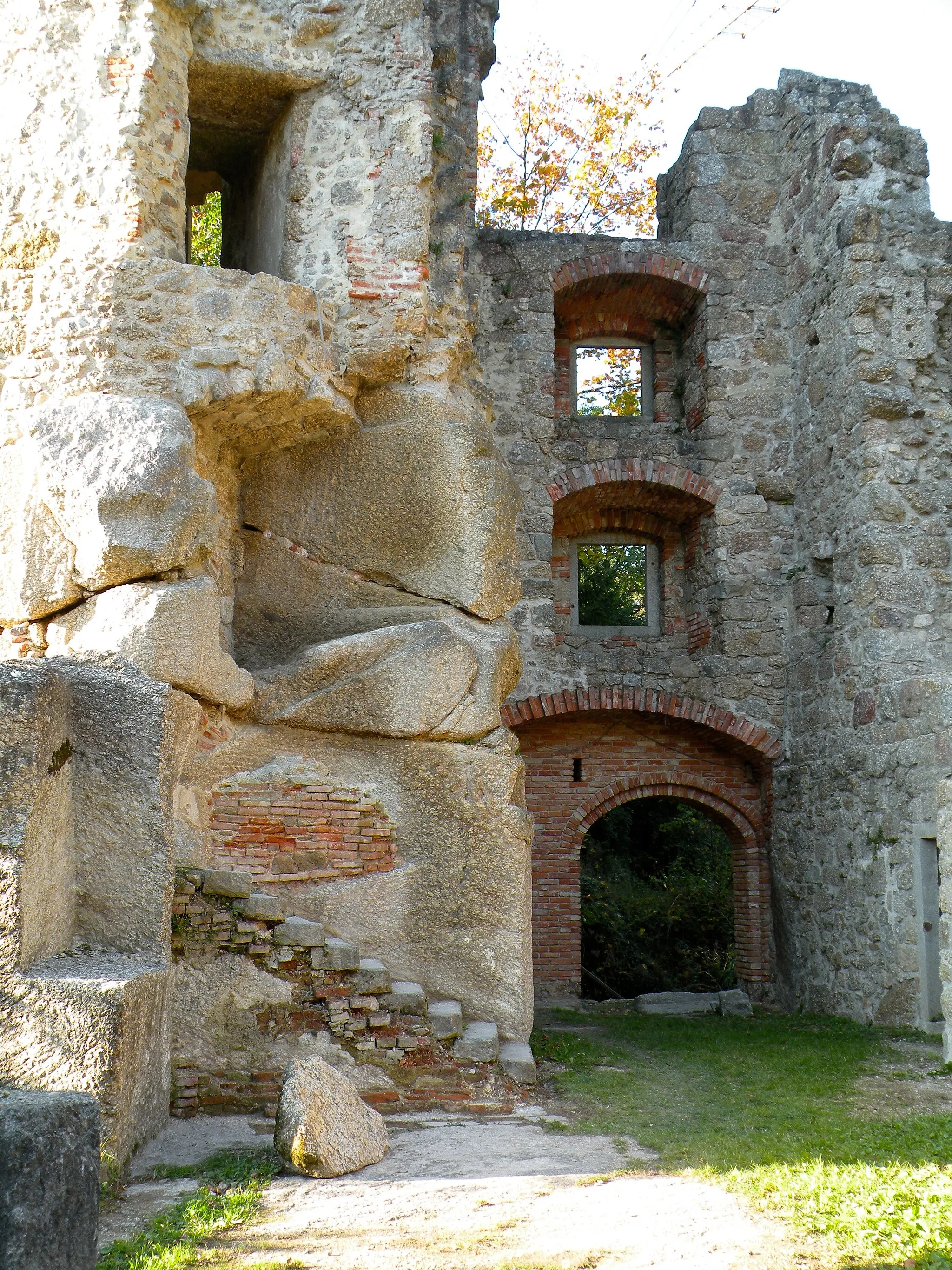 Photo showing: Denkmalanlage Schloss und Ruine Windhaag