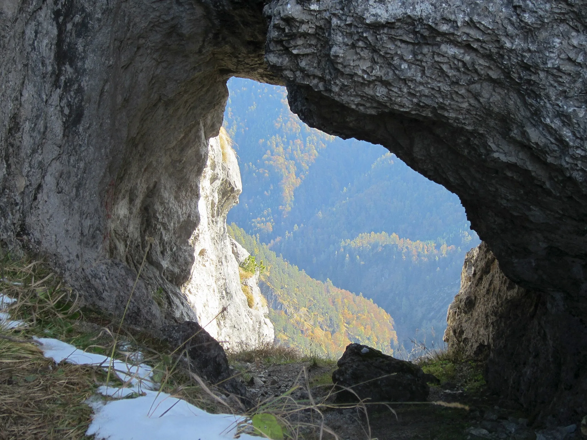 Photo showing: Felsentor im Wasserklotz Südkamm, Reichraminger Hintergebirge, Österreich