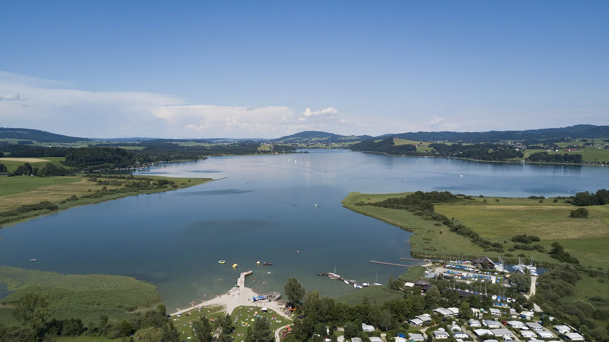 Photo showing: Wallersee Ostbucht, Salzburg, Österreich