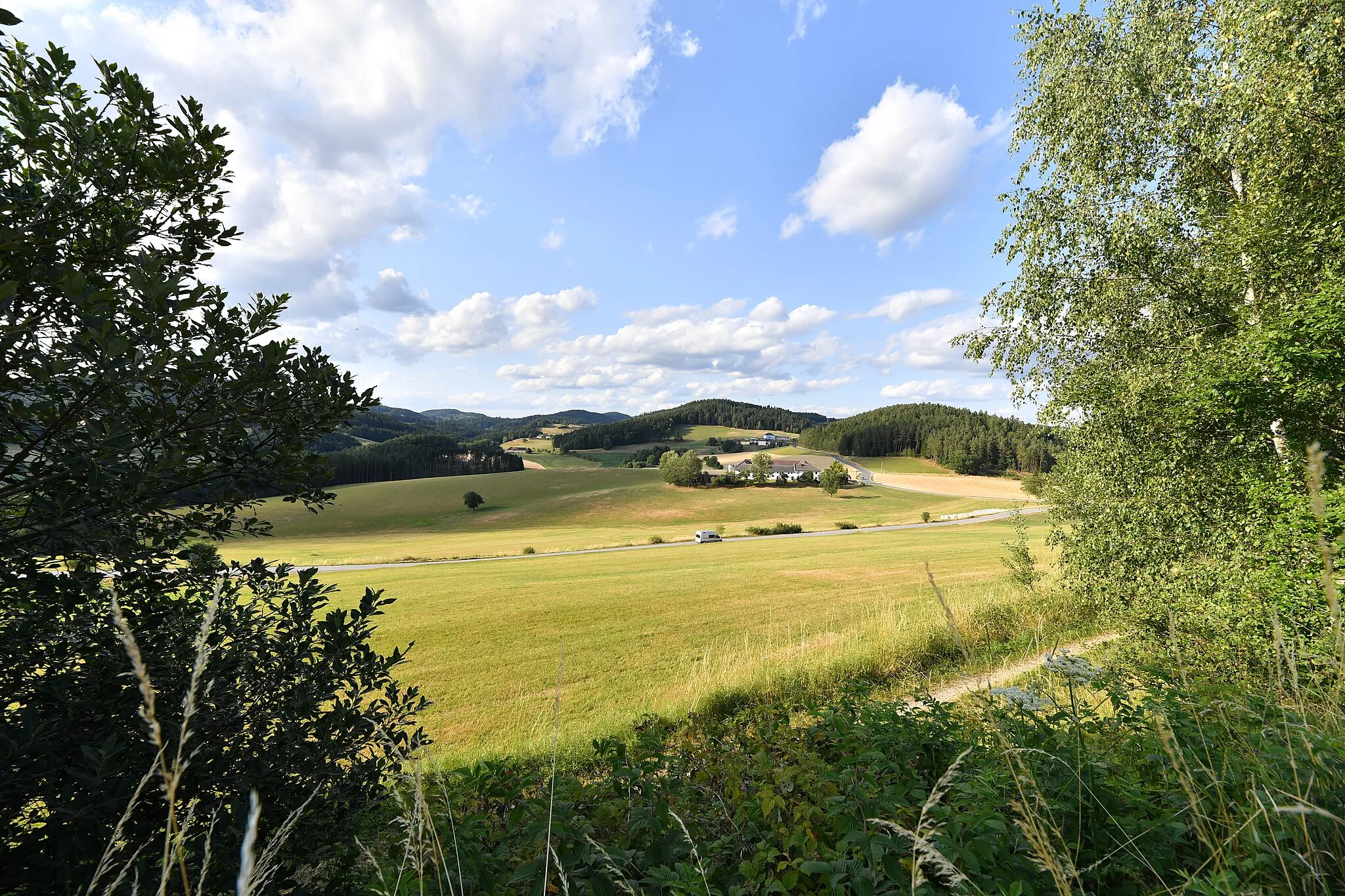 Photo showing: Gutau, 22. Juli 2023: Erdmannsdorf, Blick nach N Richtung Fürling-Schule