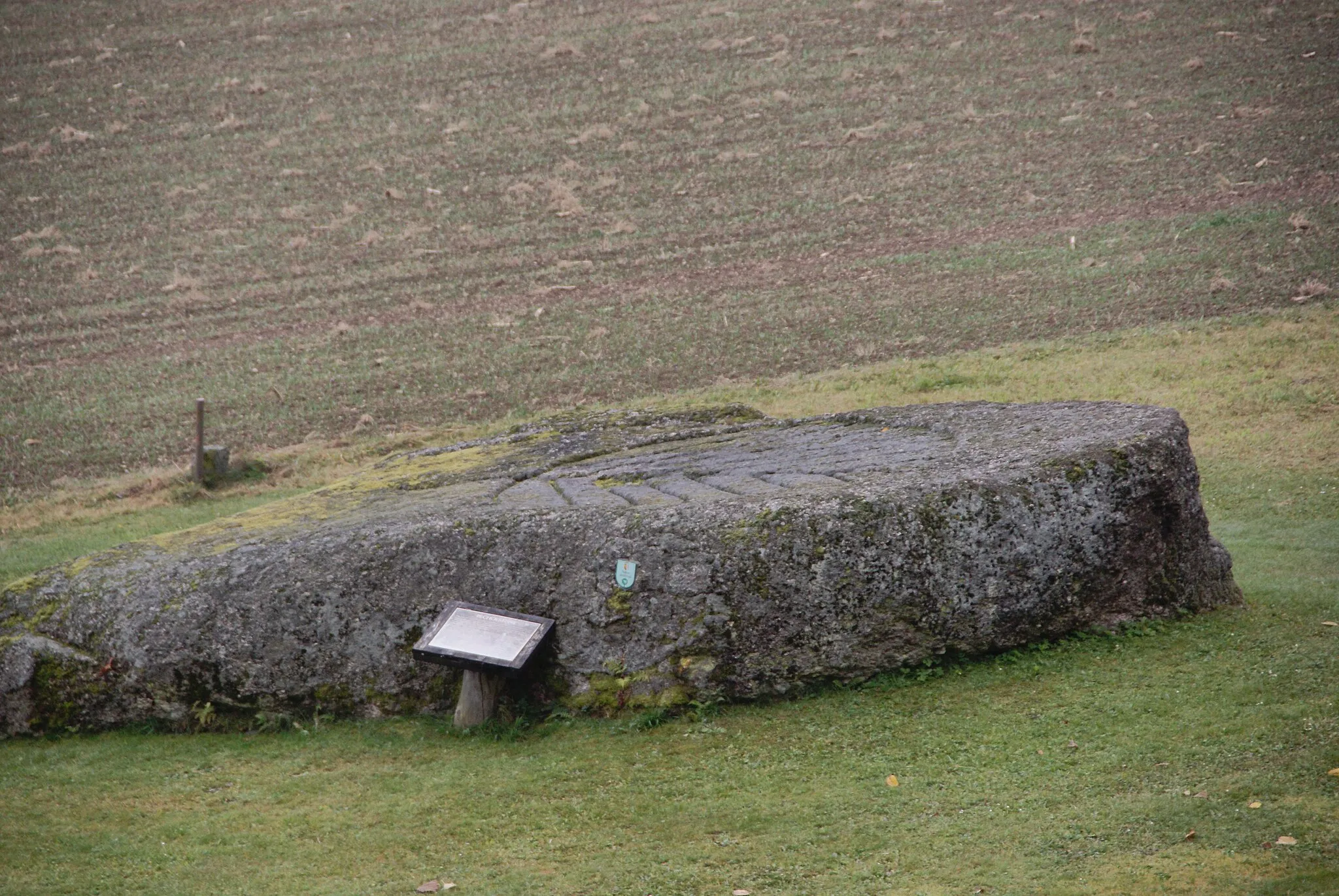 Photo showing: Pechölstein in Hundsberg bei Gutau

This media shows the protected monument with the number 15447 in Austria. (Commons, de, Wikidata)