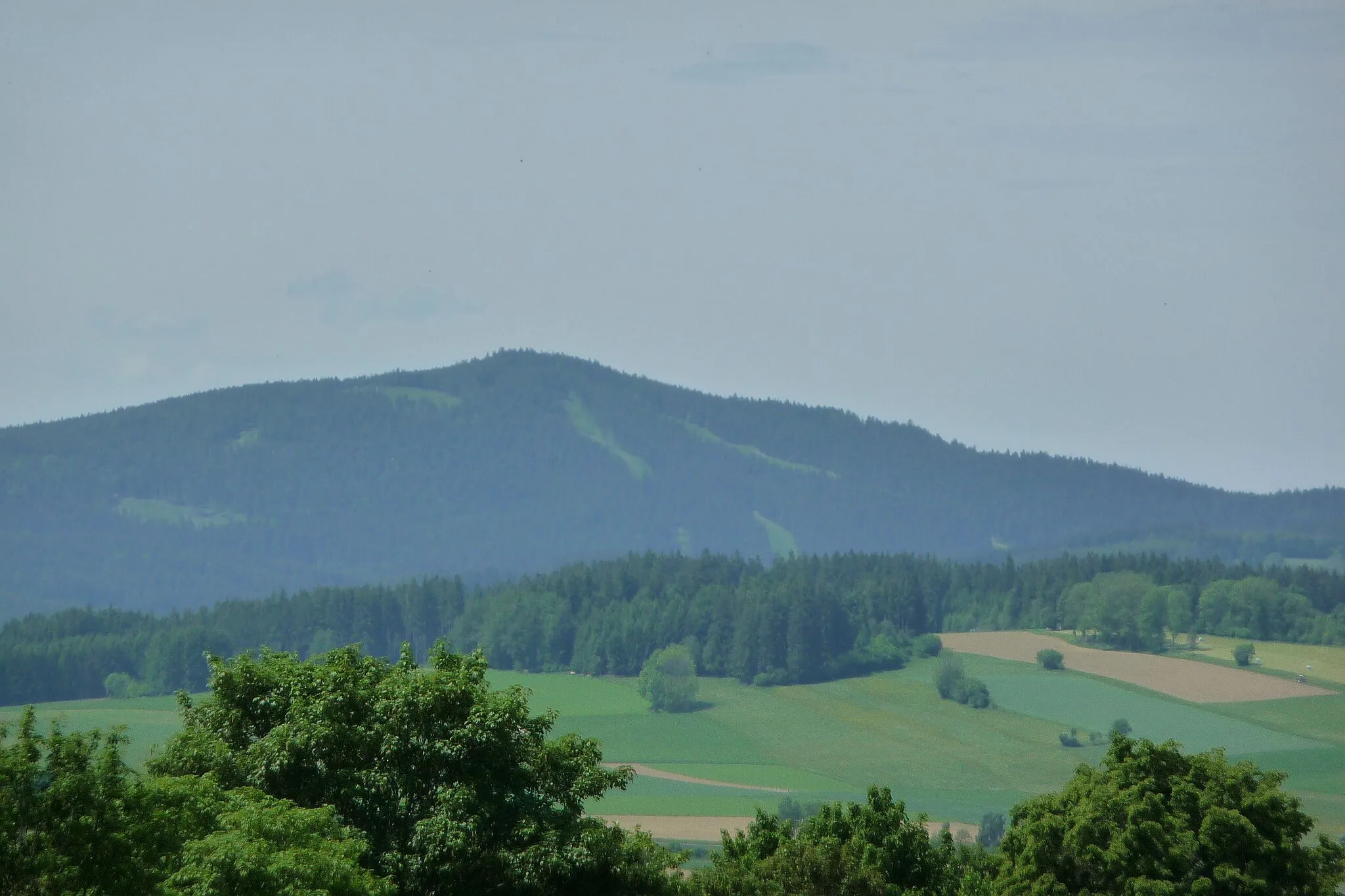 Photo showing: Sternstein (1122m high) seen from Schenkenfelden