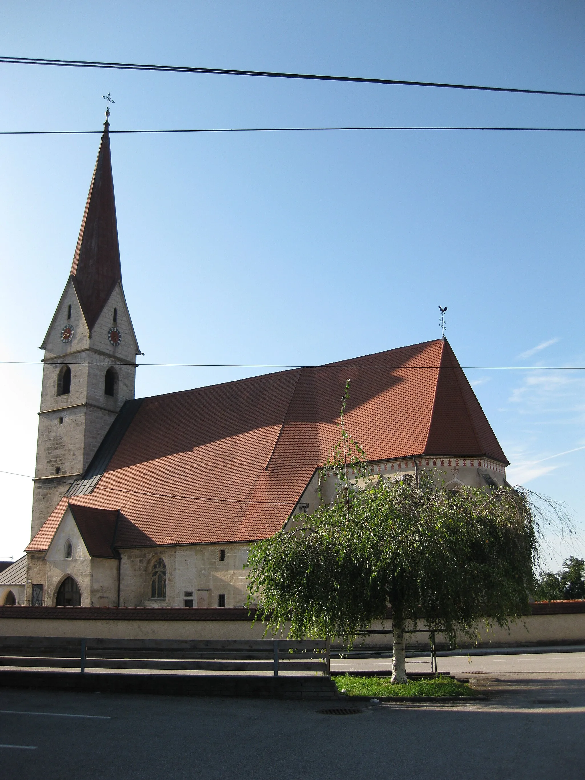 Photo showing: Kath. Pfarrkirche Mariä Himmelfahrt samt Friedhof