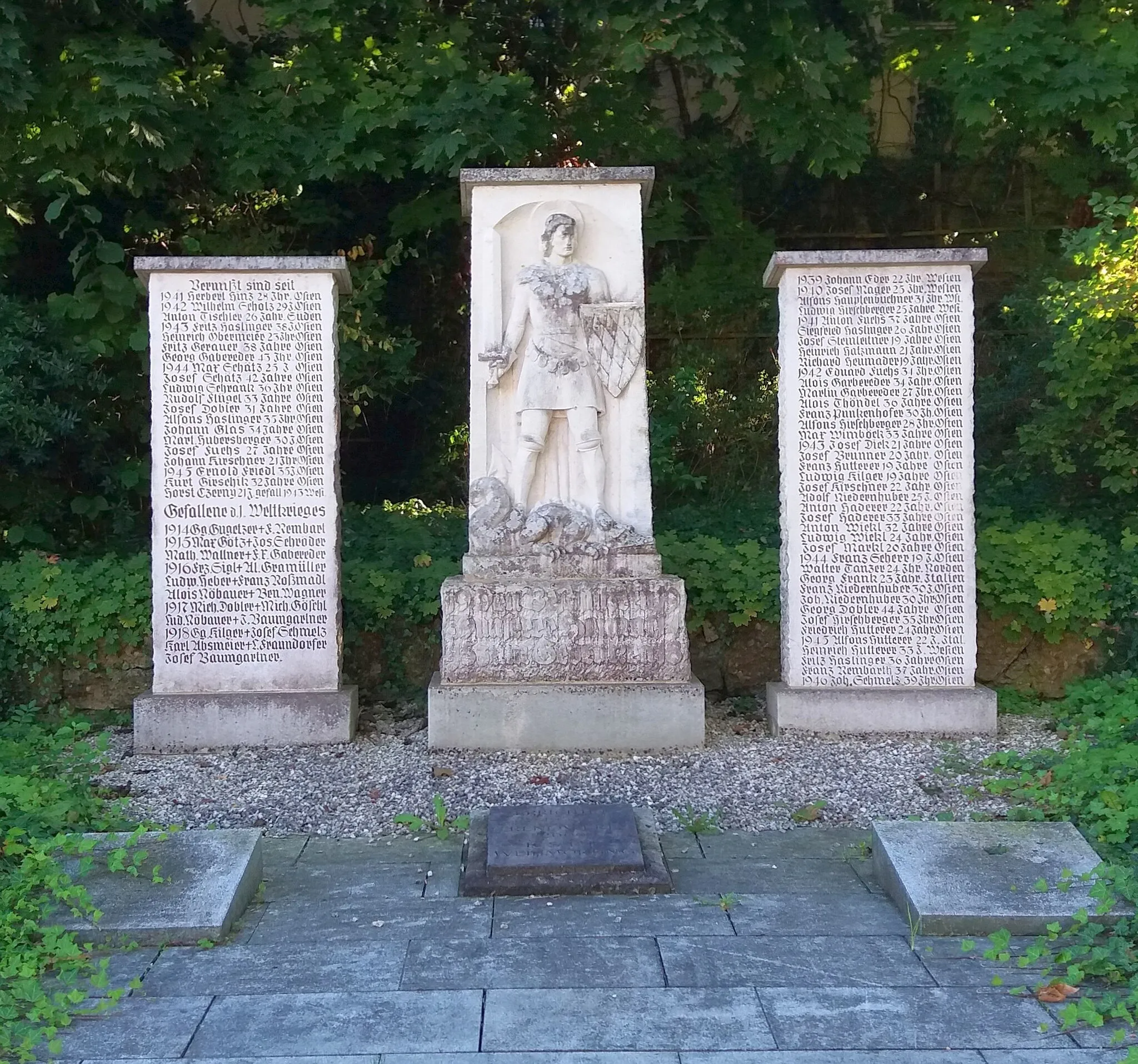 Photo showing: Weihmörting (Rotthalmünster) Kriegerdenkmal 2023-09-16