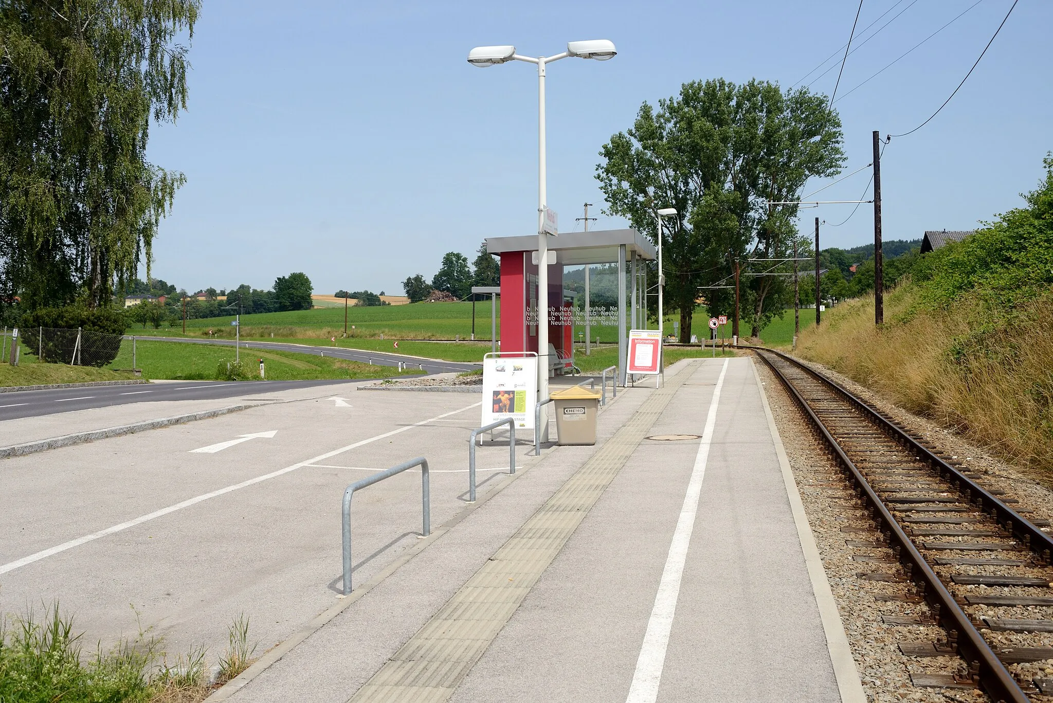 Photo showing: Haltestelle Neuhub an der Traunseebahn