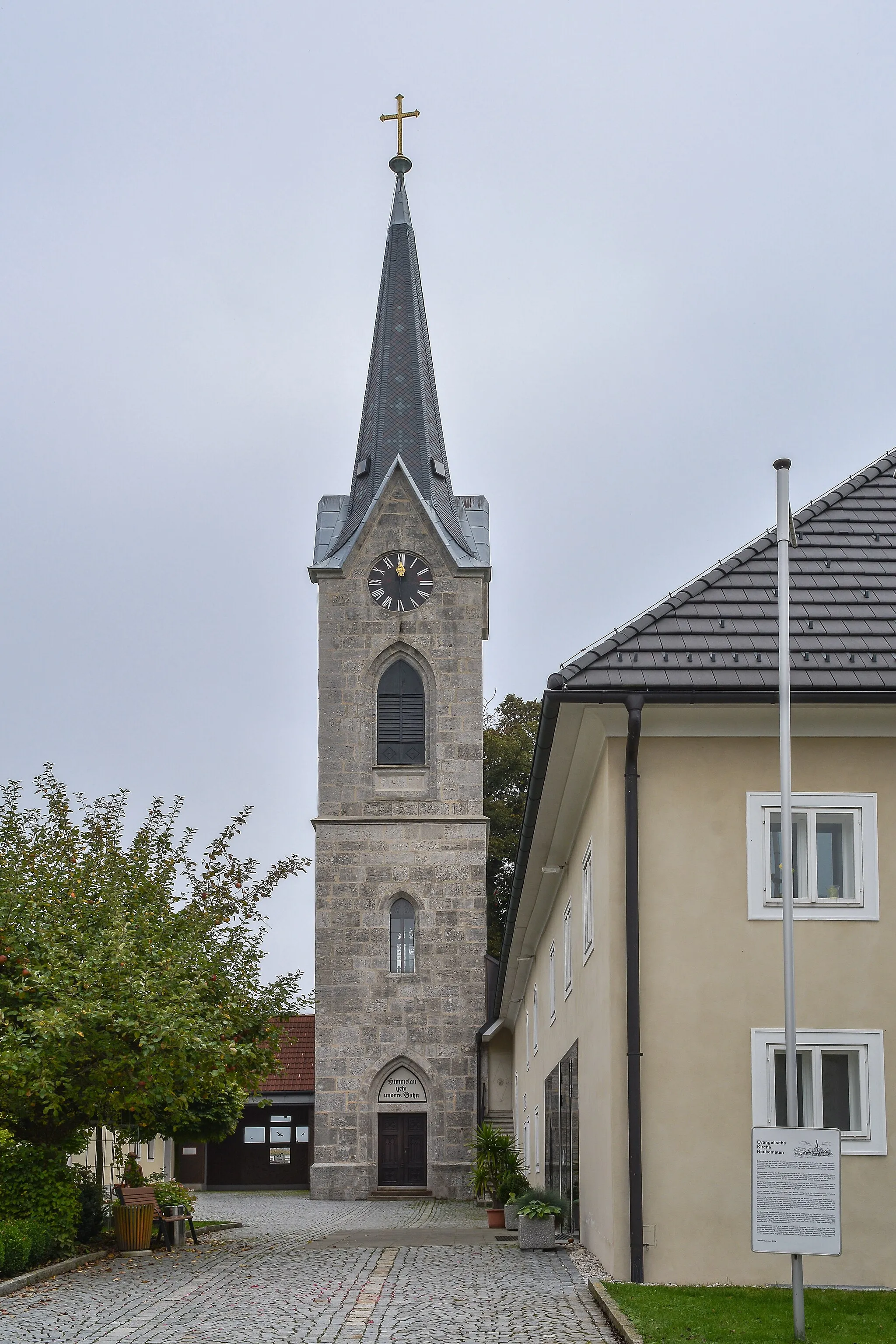 Photo showing: Evang. Pfarrkirche A.B., Bethaus und ehem. Pfarrhaus