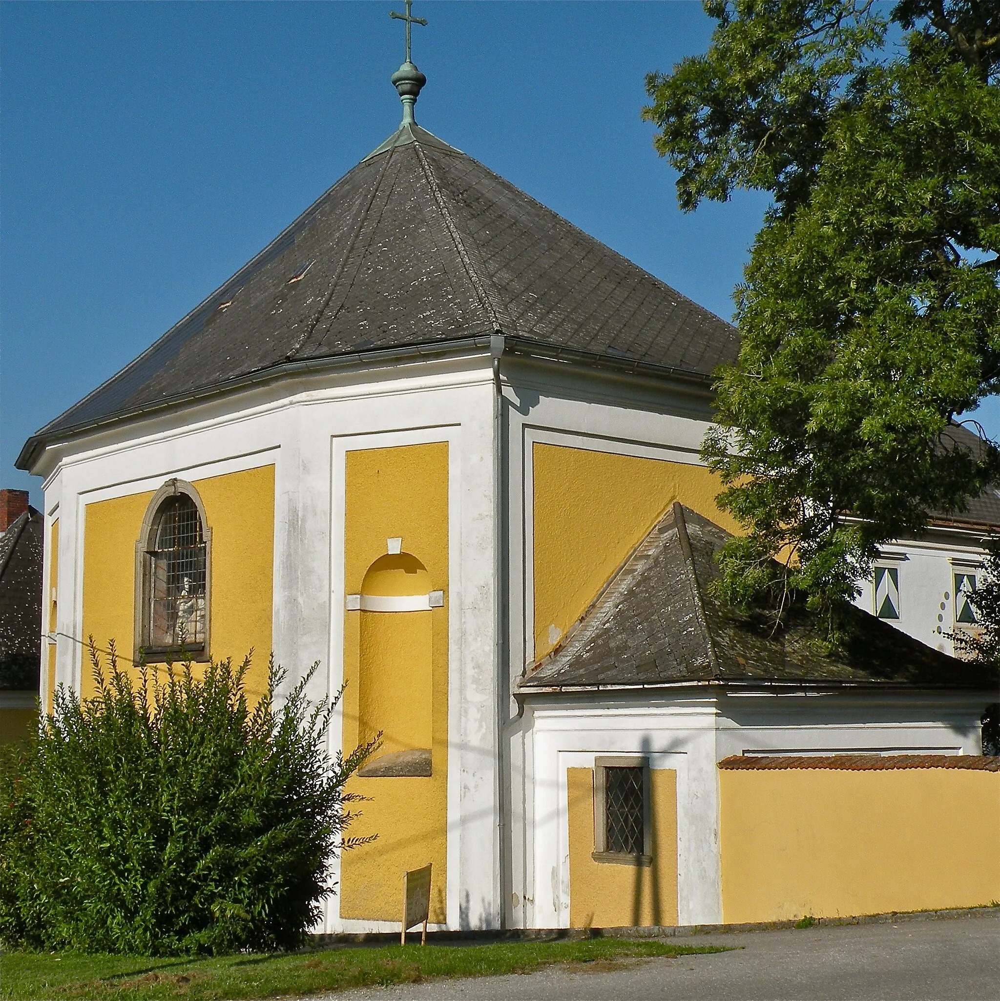 Photo showing: Schlosskapelle Hl. Schutzengel