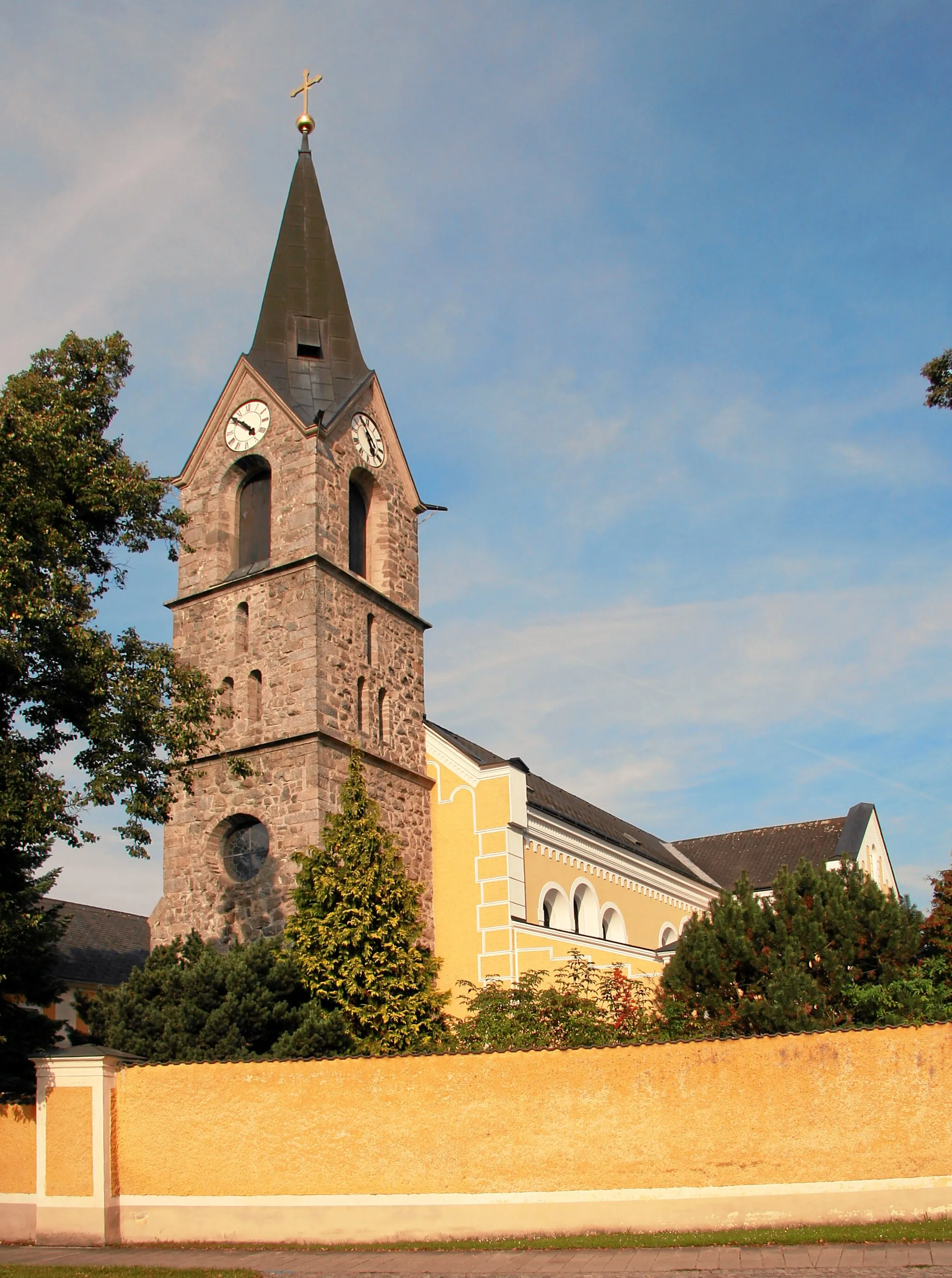 Photo showing: Klosterkirche Pupping.