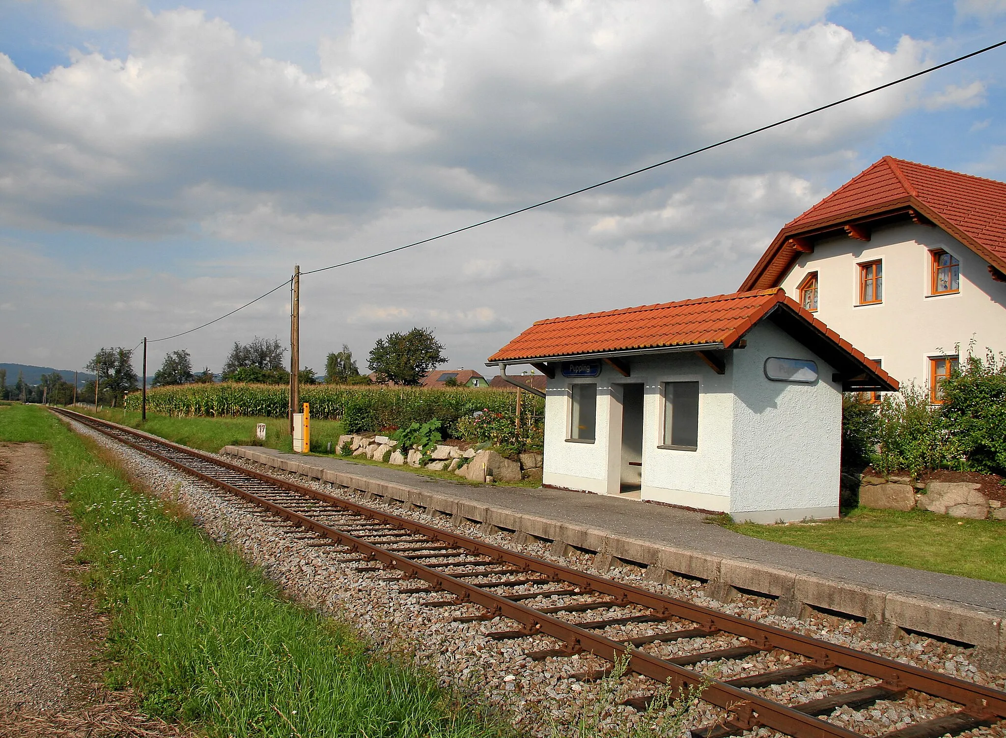 Photo showing: Bahnhaltestelle Pupping.