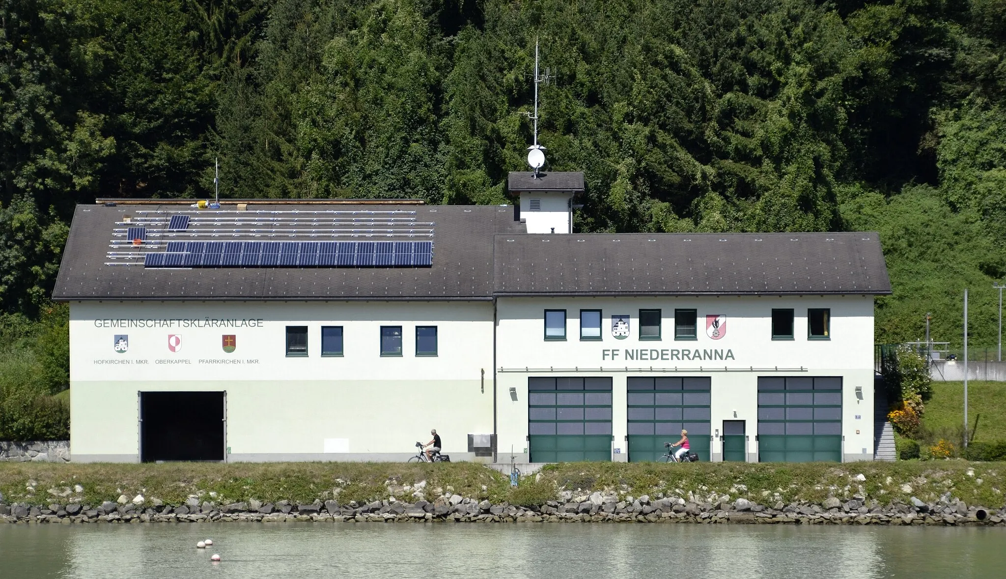 Photo showing: The fire station of Niederranna in Upper Austria.