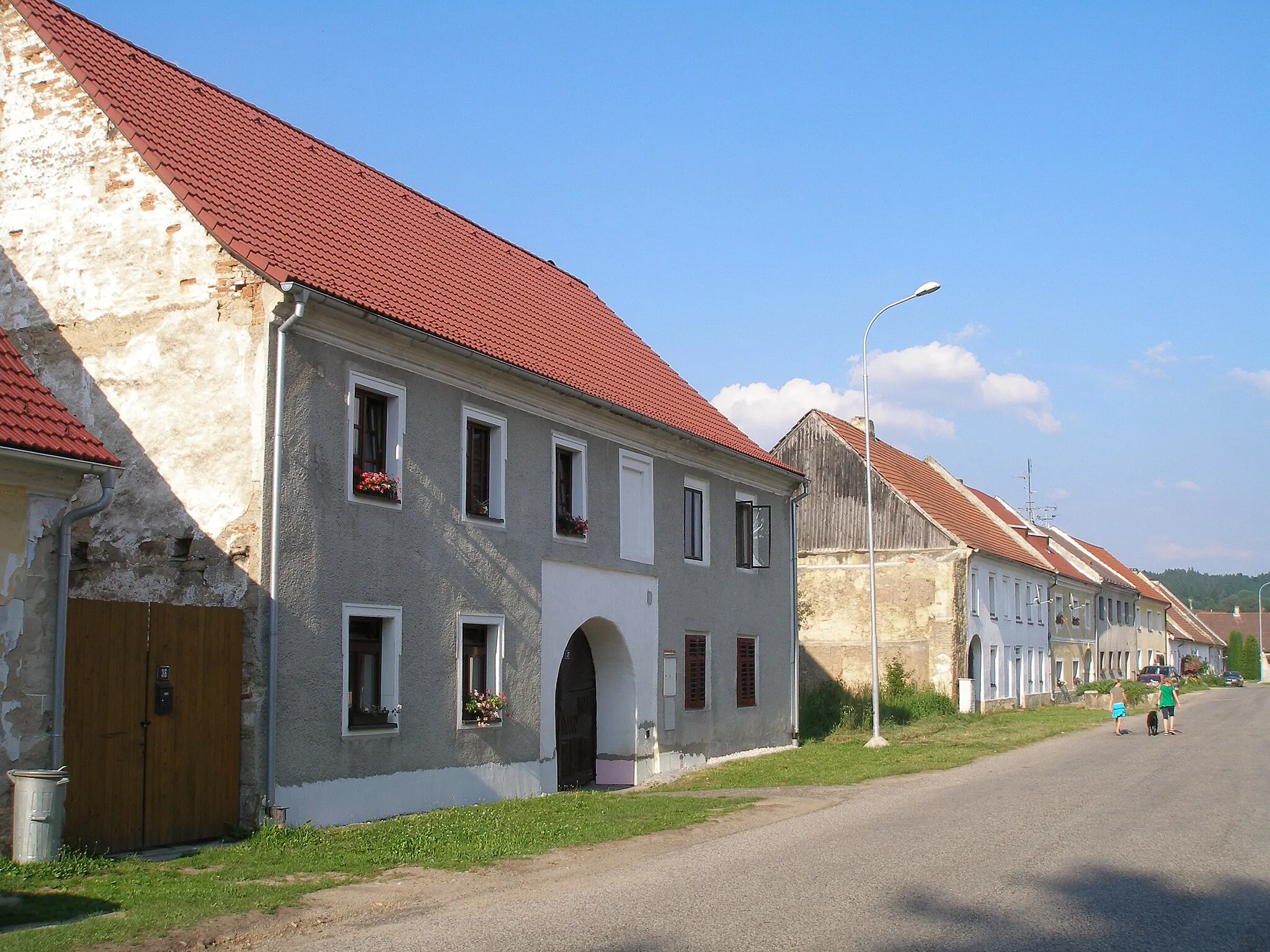 Photo showing: Horní Dvořiště - the Railway Station Street