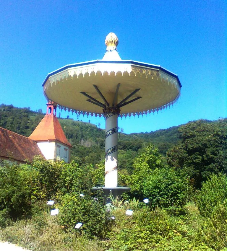 Photo showing: Parapluie im Schlosspark Eggenberg, Graz