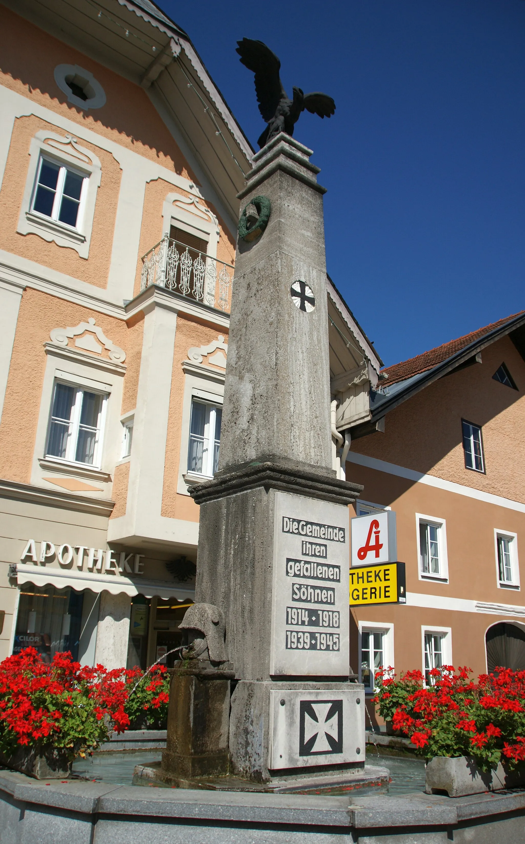 Photo showing: Brunnen, Kriegerdenkmal