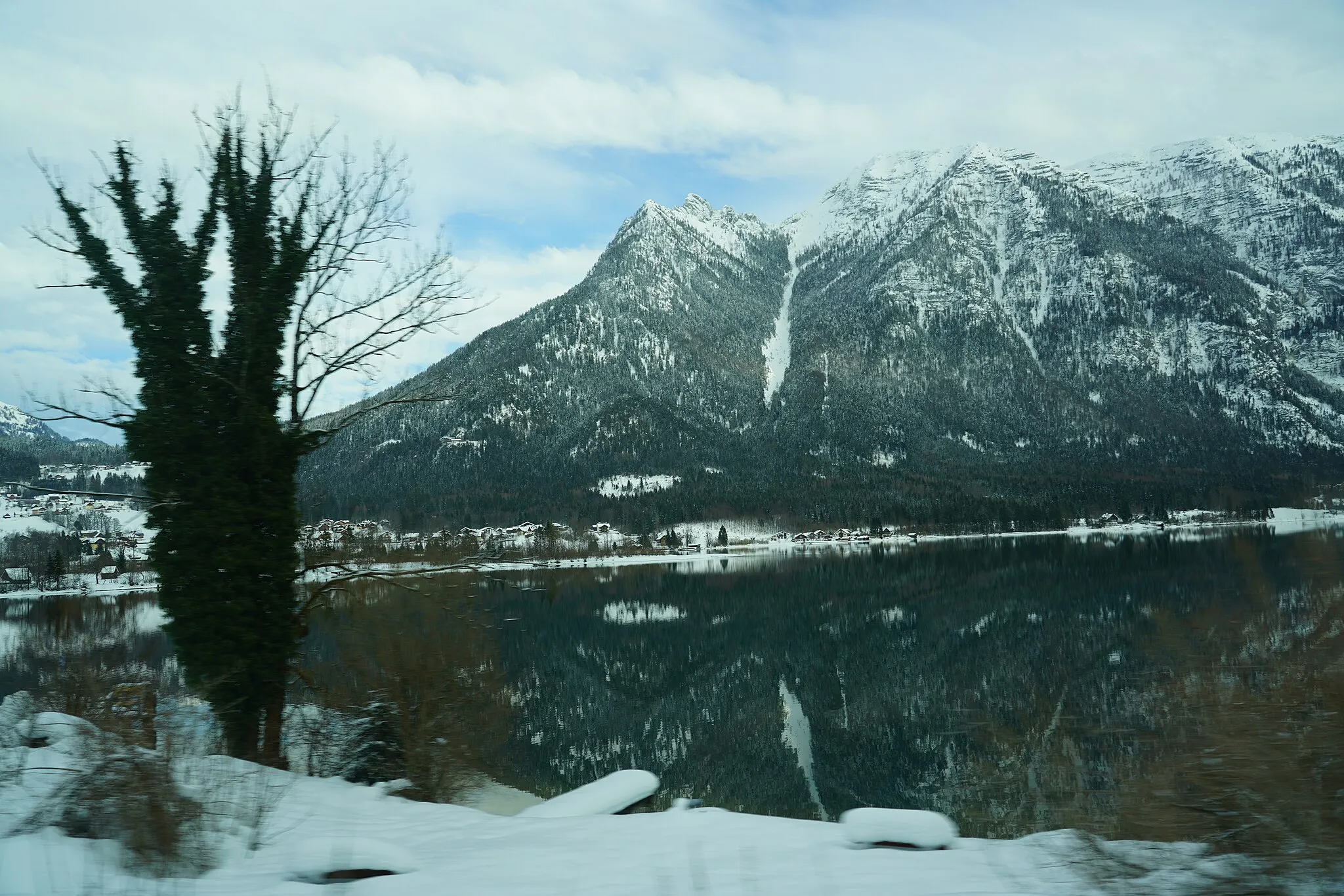 Photo showing: Hallstätter-See 哈爾施塔特湖