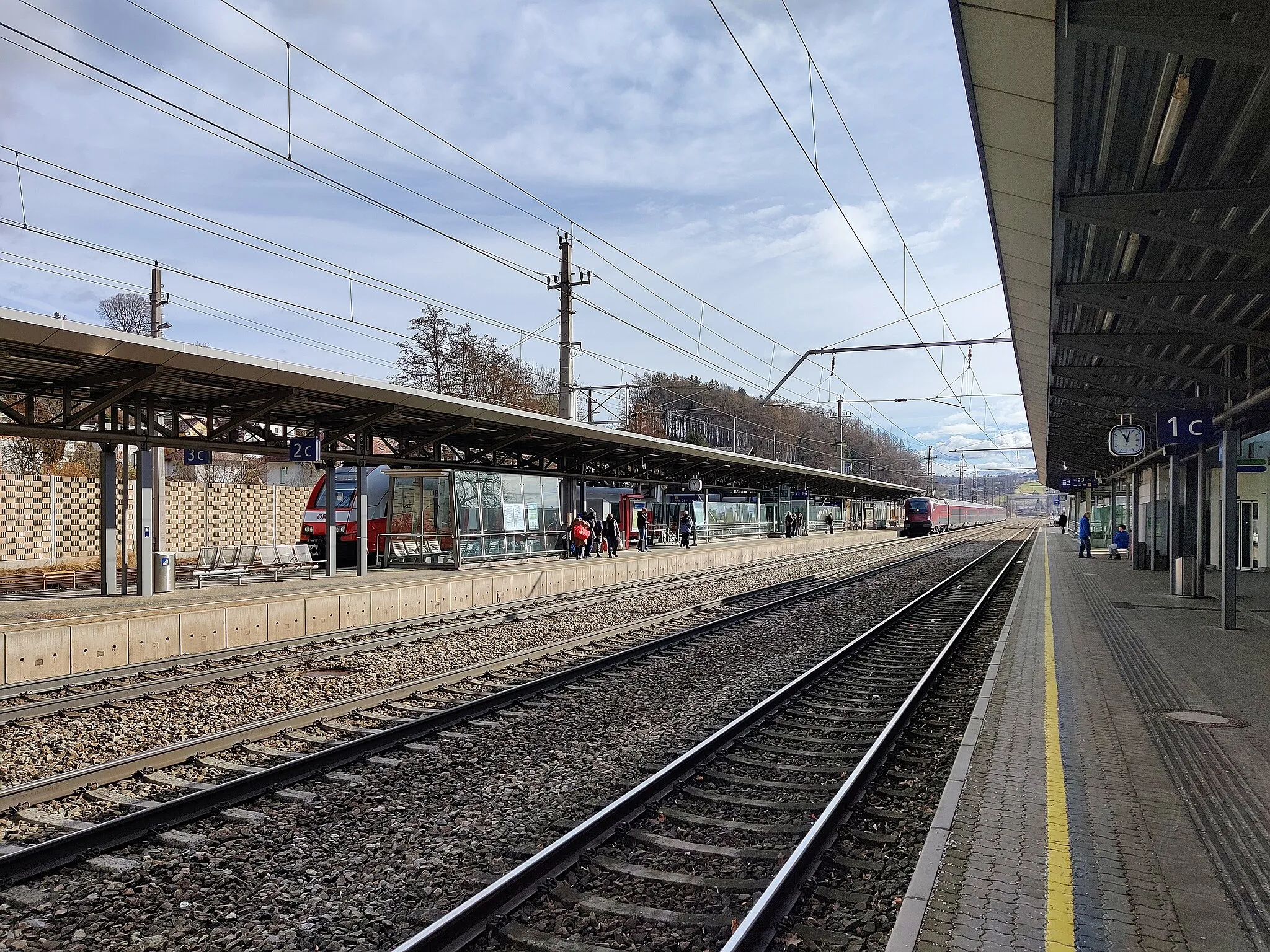 Photo showing: Bahnhof Vöcklabruck