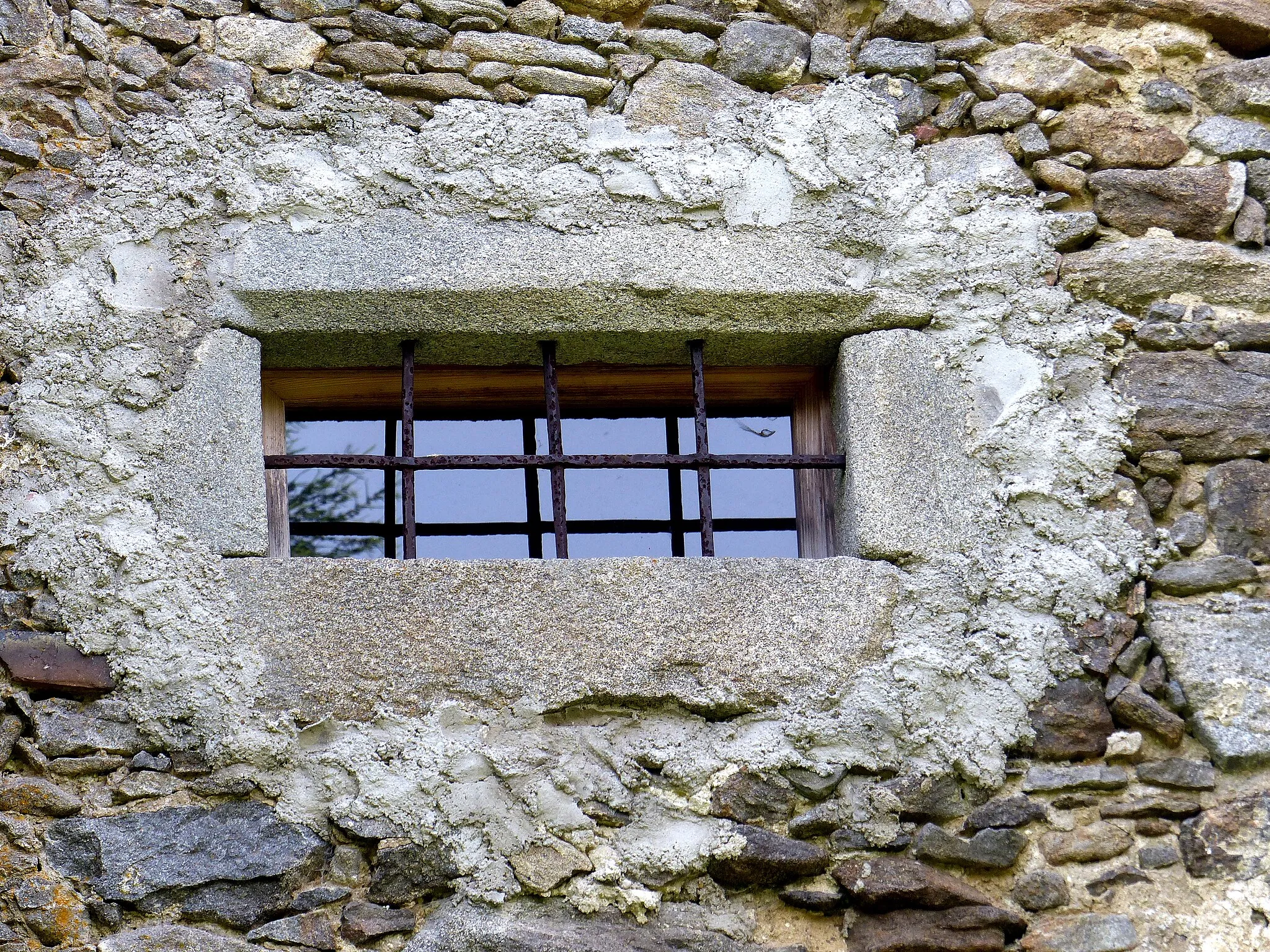 Photo showing: English: Ahorn ( Upper Austria ). Piberstein castle - Window.