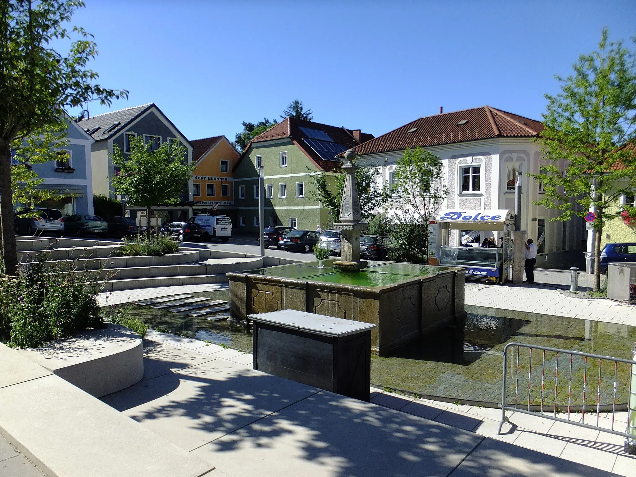 Photo showing: Gallneukirchen - the fountain on the square