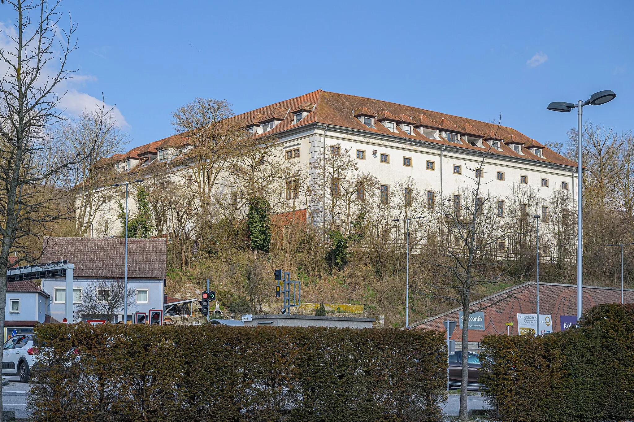 Photo showing: Schloss Puchenau