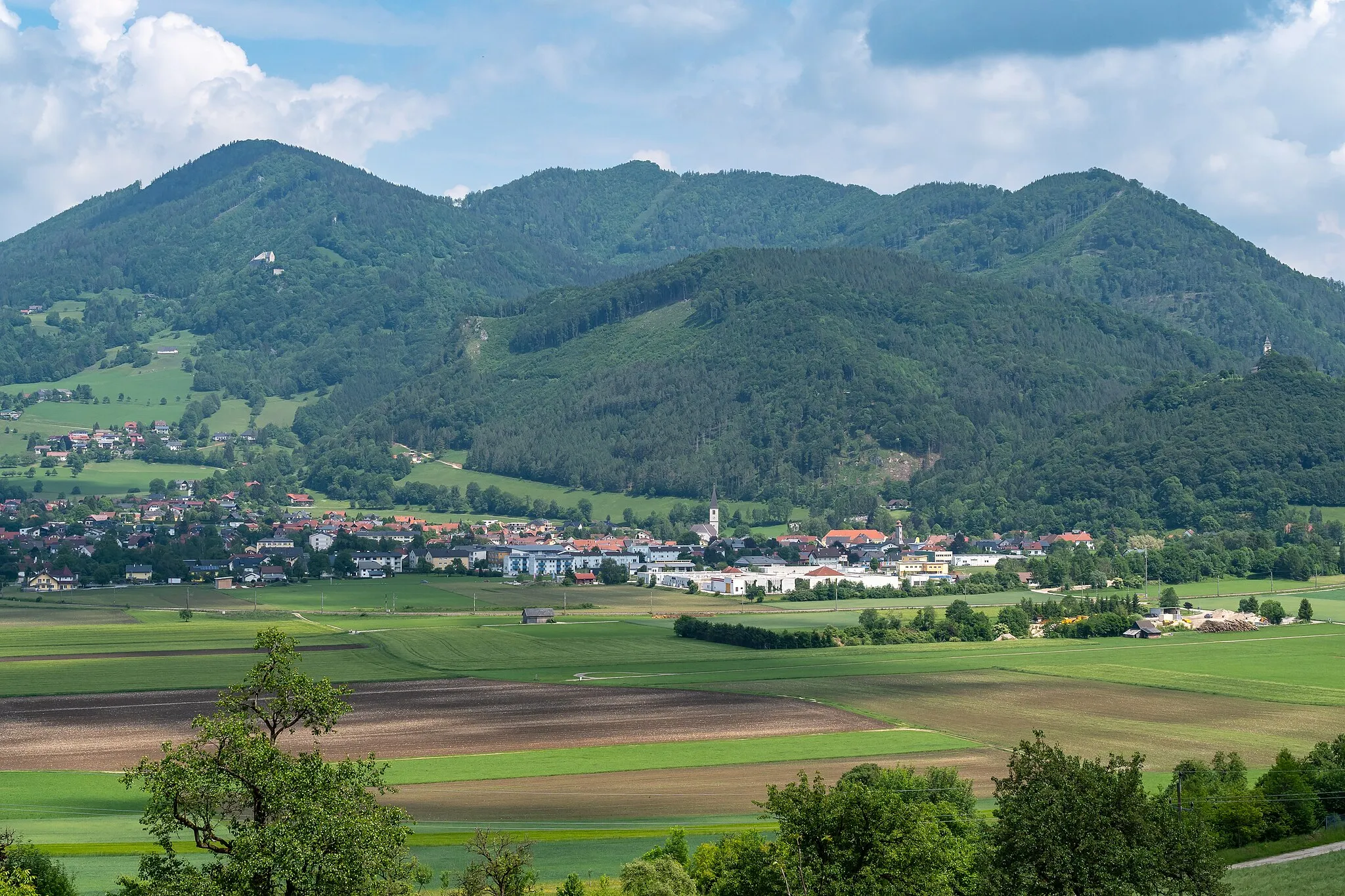Photo showing: View of Micheldorf in Upper Austria