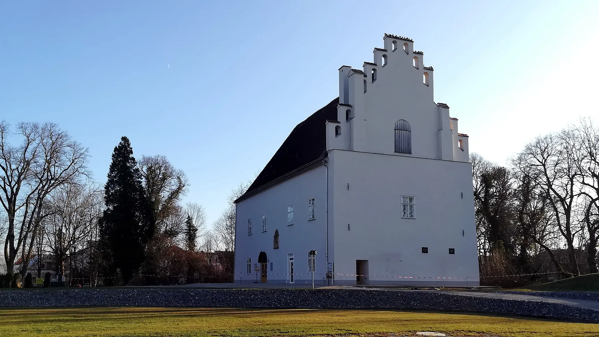 Photo showing: Die Burg Obernberg ist eine Höhenburg in der gleichnamigen Gemeinde im Bezirk Ried im Innkreis von Oberösterreich.