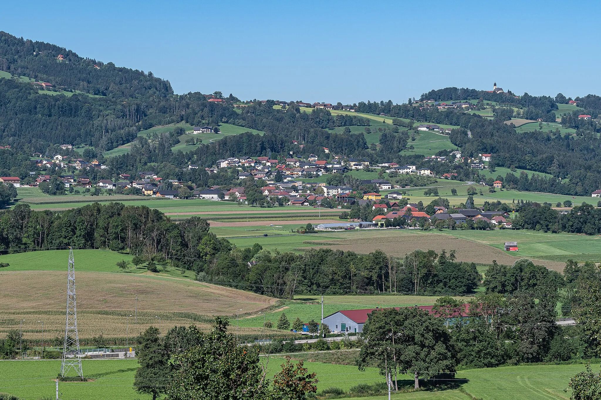 Photo showing: Gesamtansicht der Gemeinde Inzersdorf im Kremstal

This media shows the protected monument with the number 59019 in Austria. (Commons, de, Wikidata)