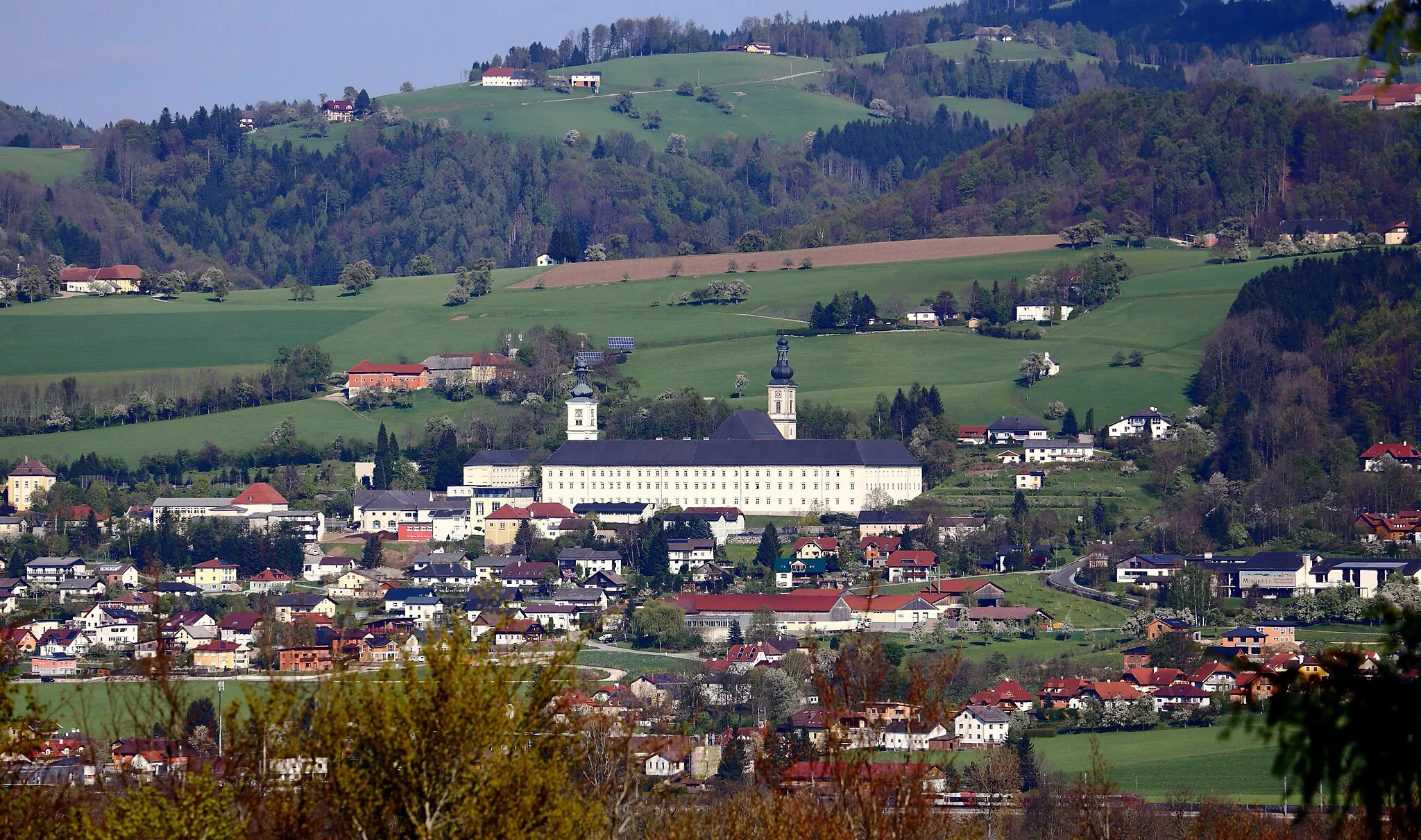 Photo showing: Westansicht der oberösterreichischen Gemeinde Schlierbach.