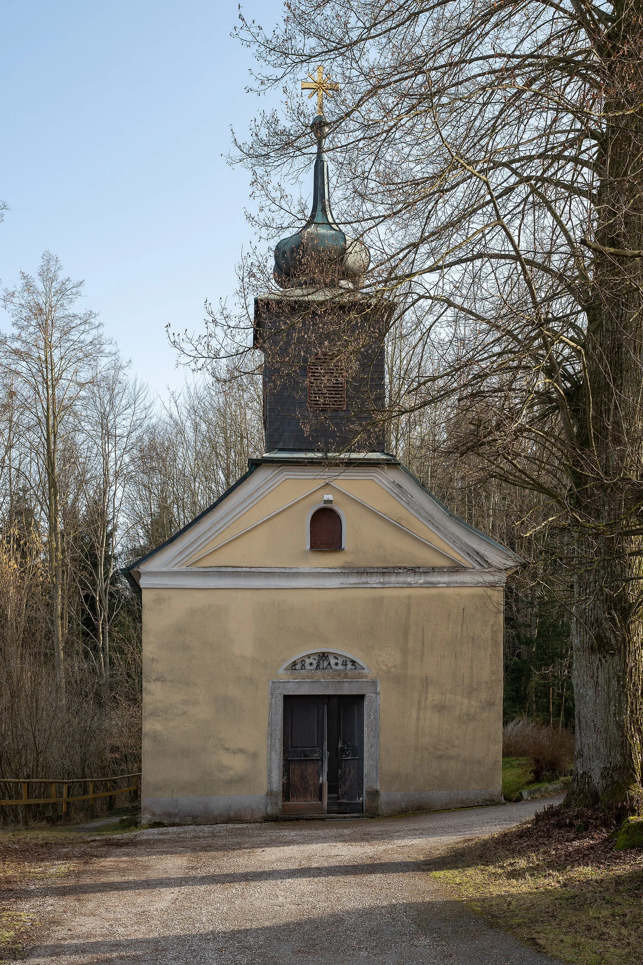 Photo showing: 1753 wurde an dieser Stelle eine hölzerne Kapelle errichtet. Zwischen 1835 und 1843 wurde die alte Kapelle durch ein gemauertes Bauwerk ersetzt.