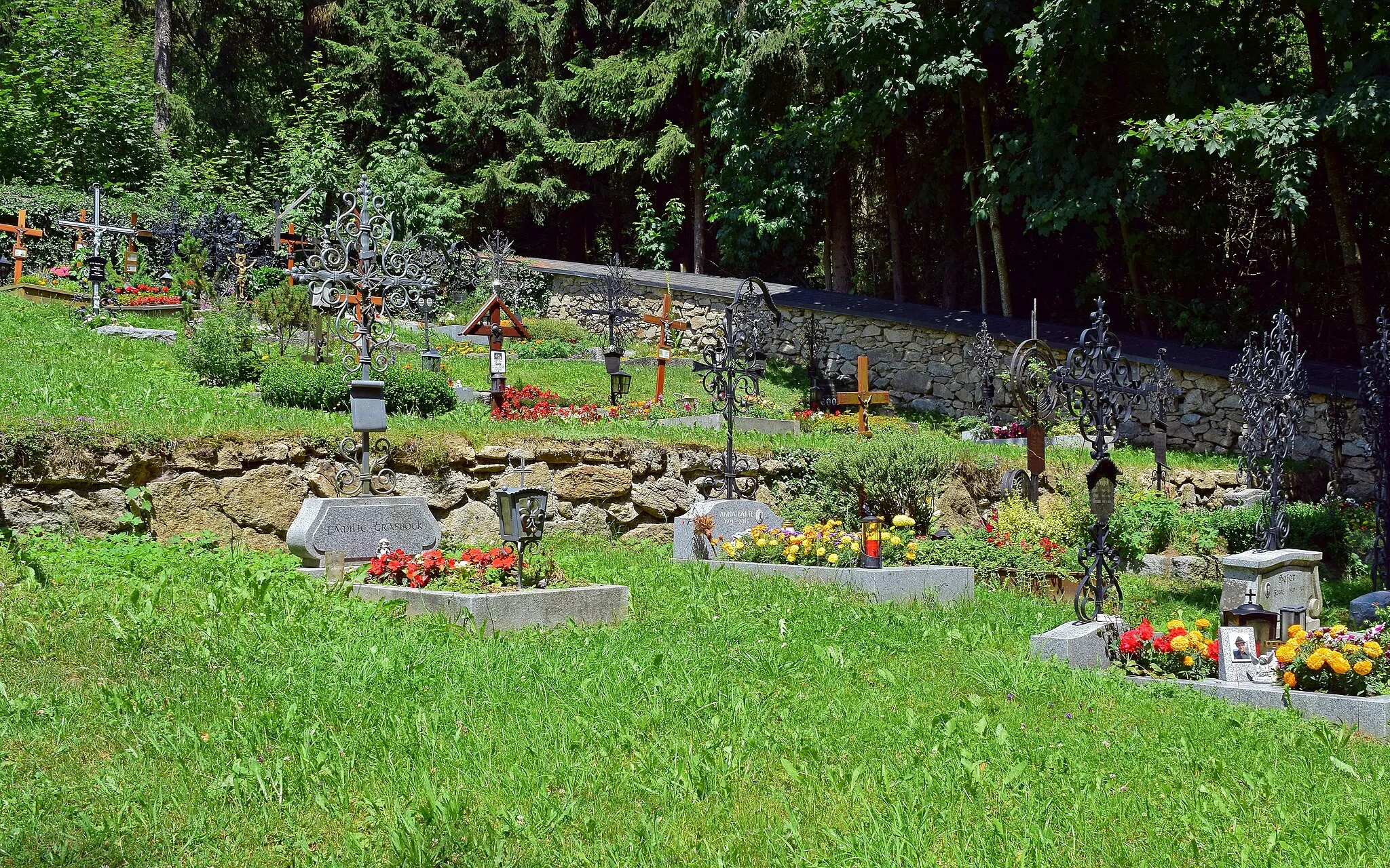 Photo showing: Friedhof in Kirchschlag bei Linz