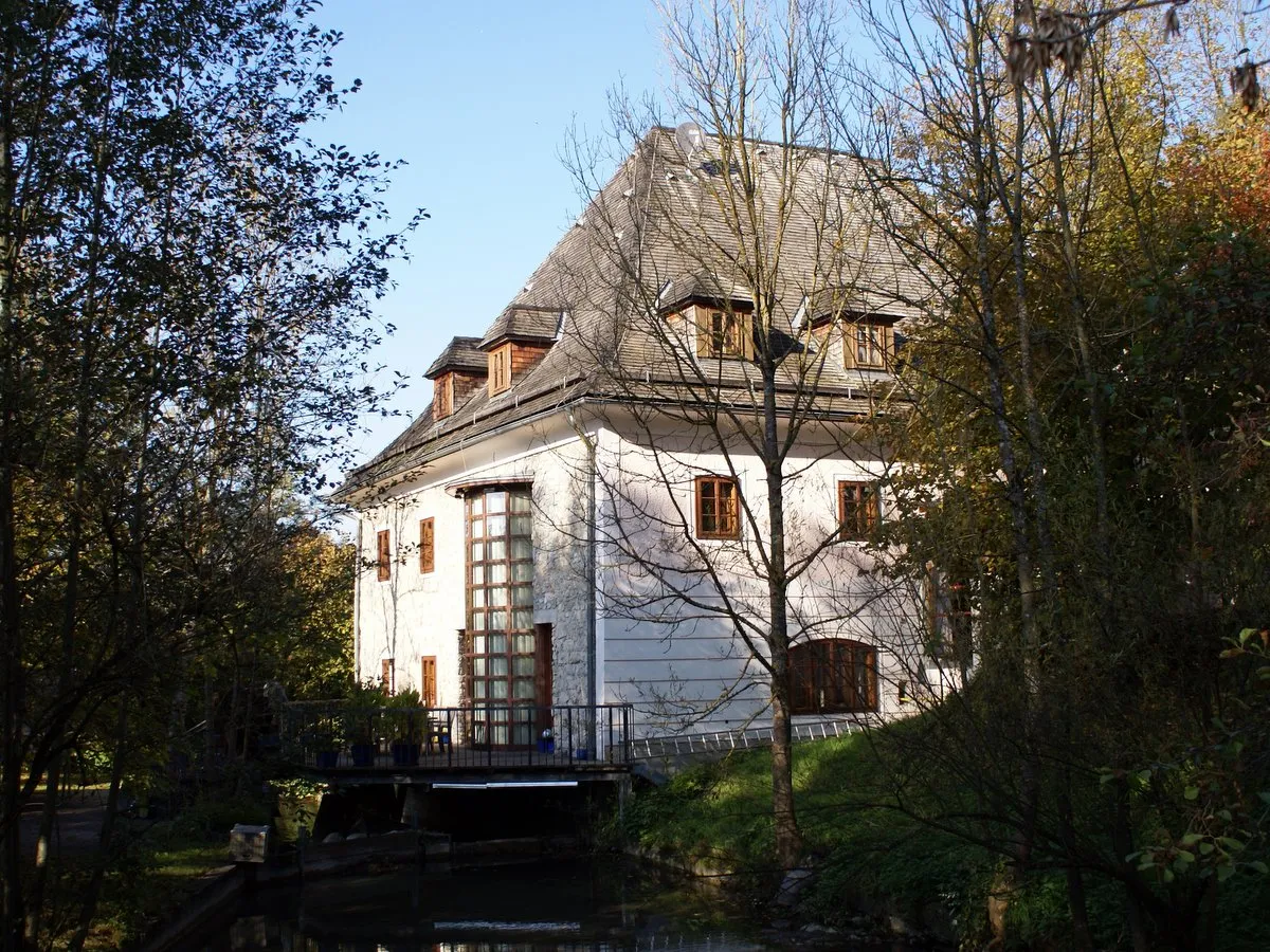 Photo showing: Wengermühle, Steinmühle in Oberachmann bei Lenzing, Oberösterreich. Südansicht.