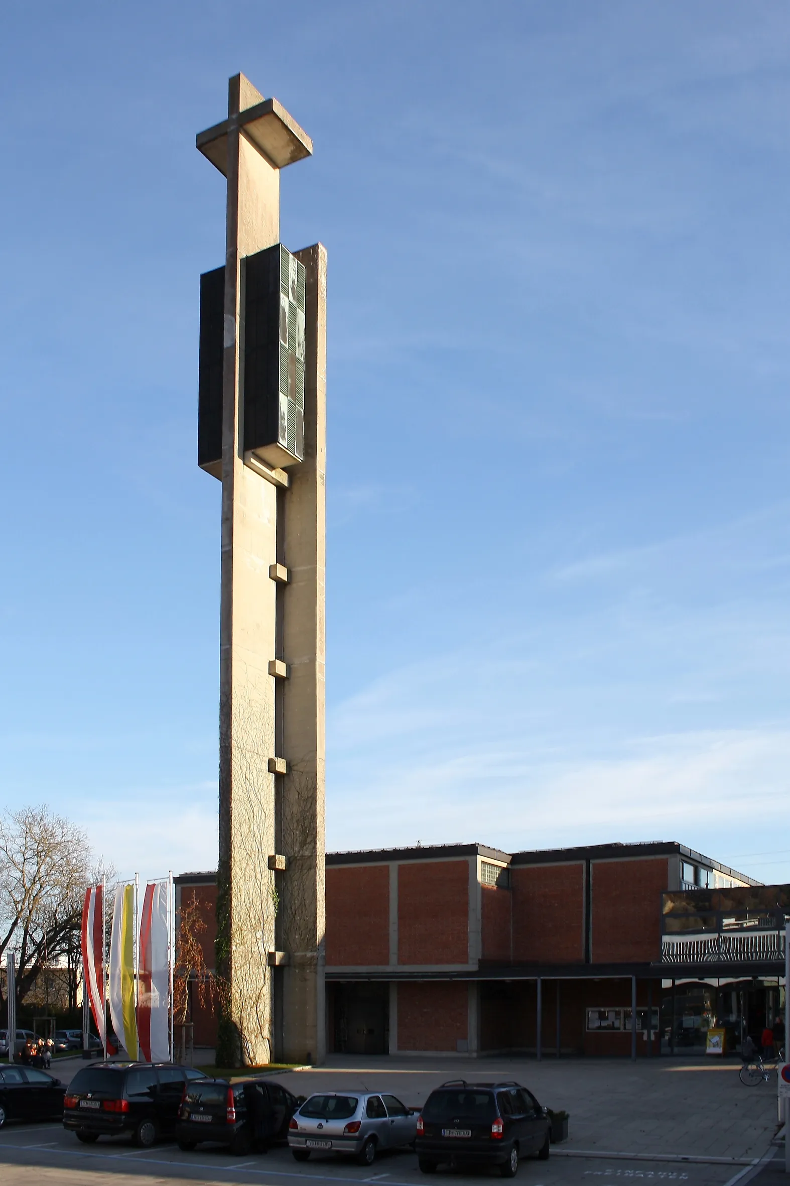 Photo showing: Die röm.-kath. Pfarrkirche in Timelkam.