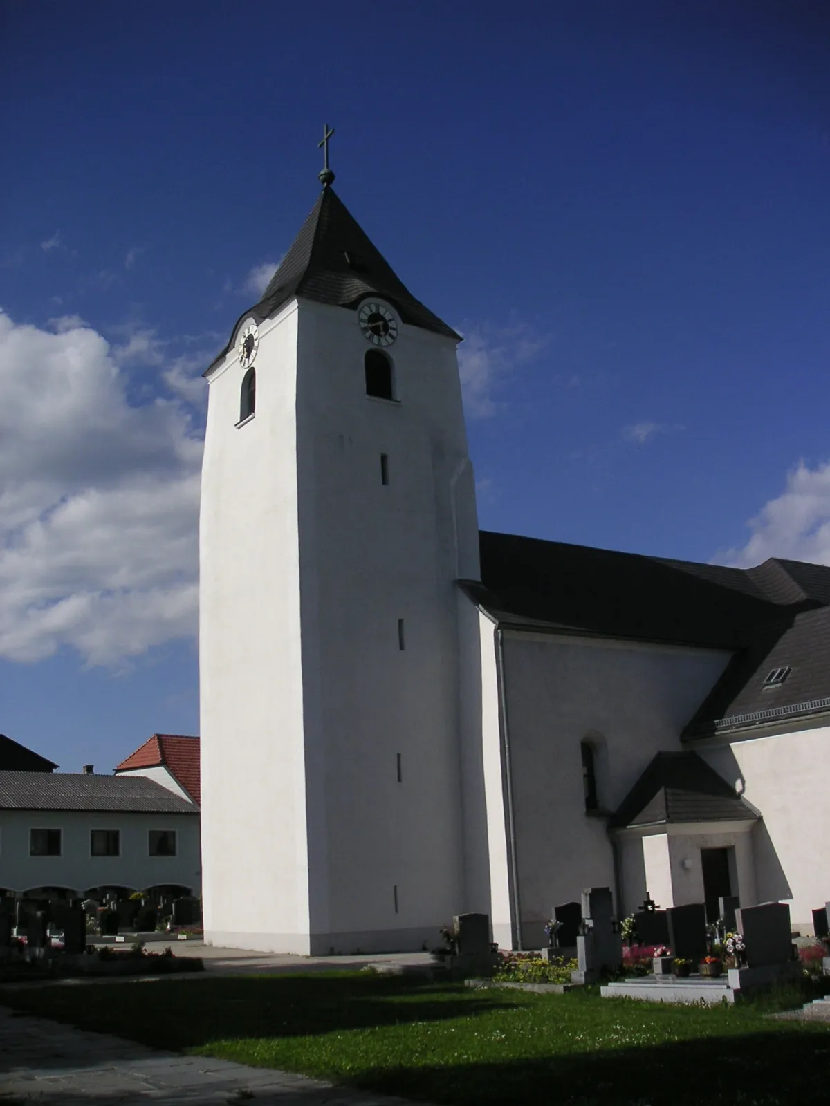 Photo showing: St. Martins church in Grafenschlag, Lower Austria south of Zwettl

This media shows the protected monument with the number 31765 in Austria. (Commons, de, Wikidata)