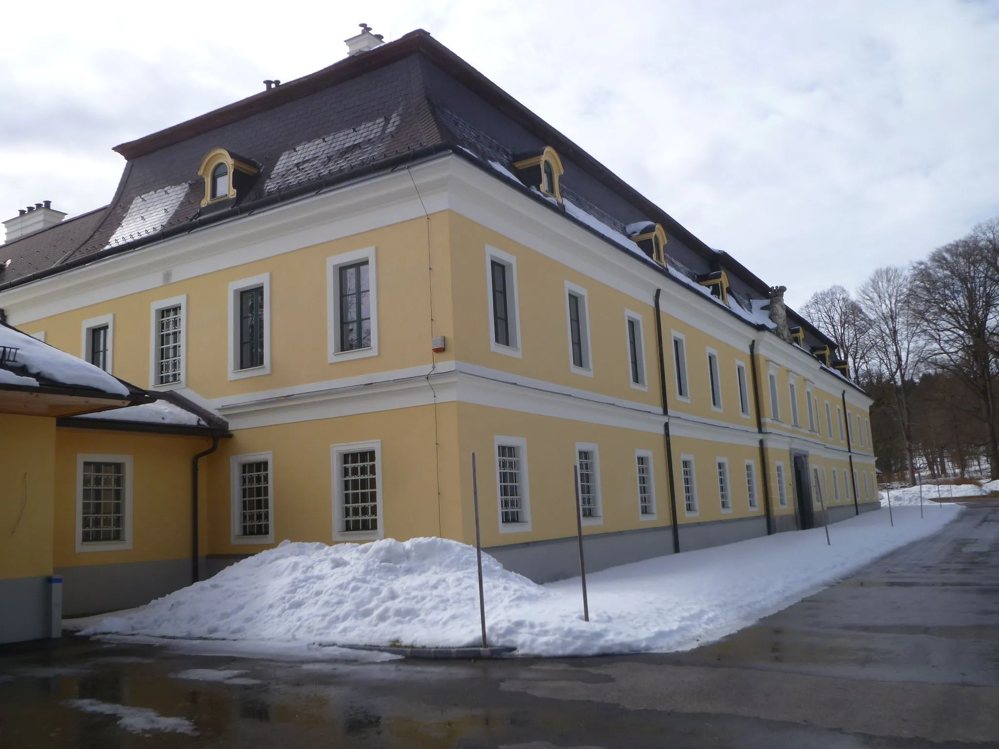 Photo showing: Schloss Rosenhof-Rückseite