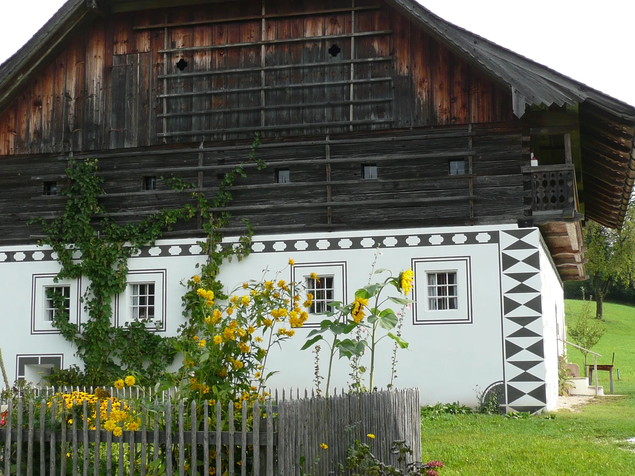 Photo showing: Eggerhaus in Altmünster, near Gmunden (Upper Austria). Since 2003 Museum for farmhouse culture in Salzkammergut