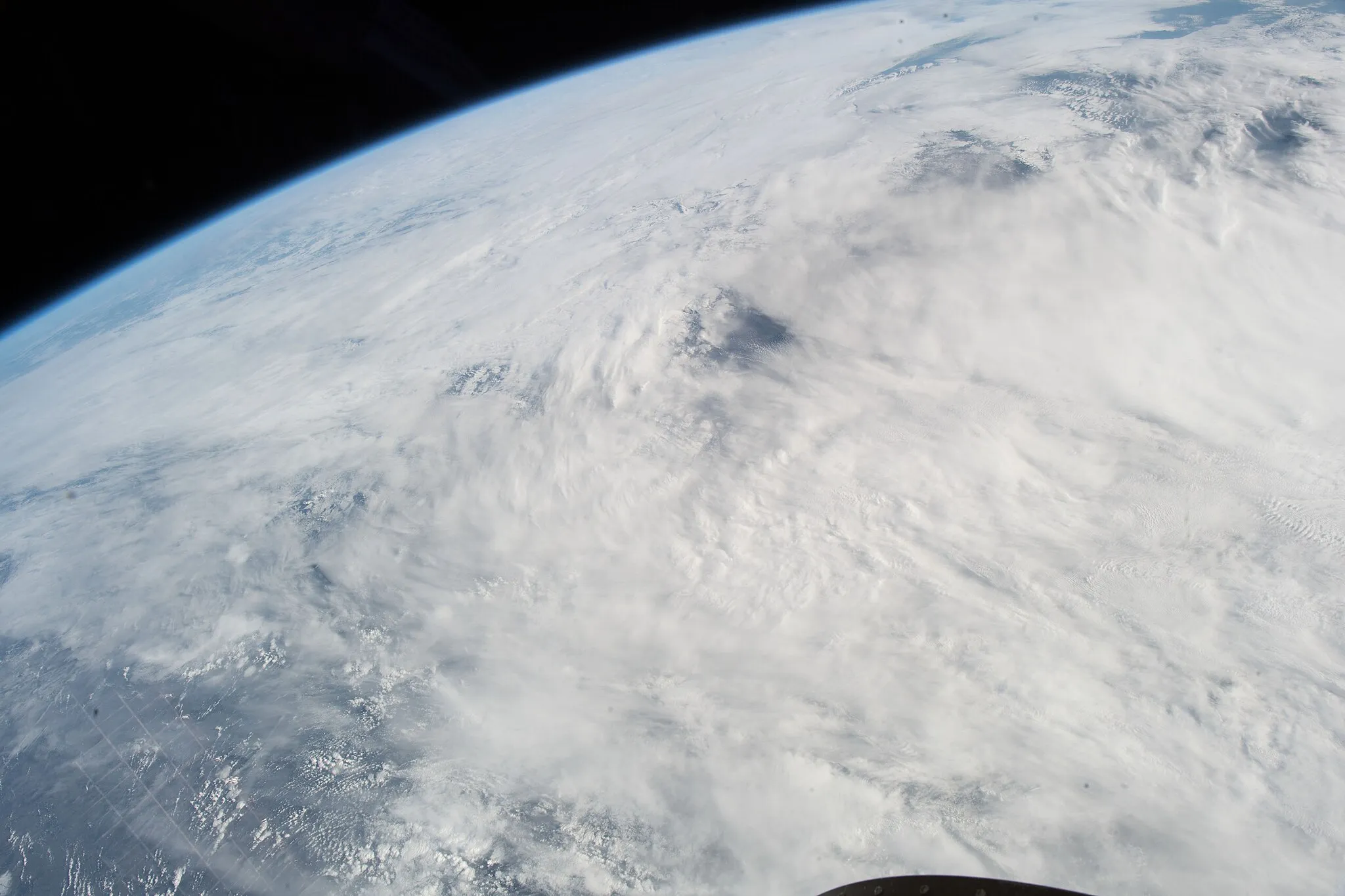 Photo showing: View of Earth taken during ISS Expedition 54.