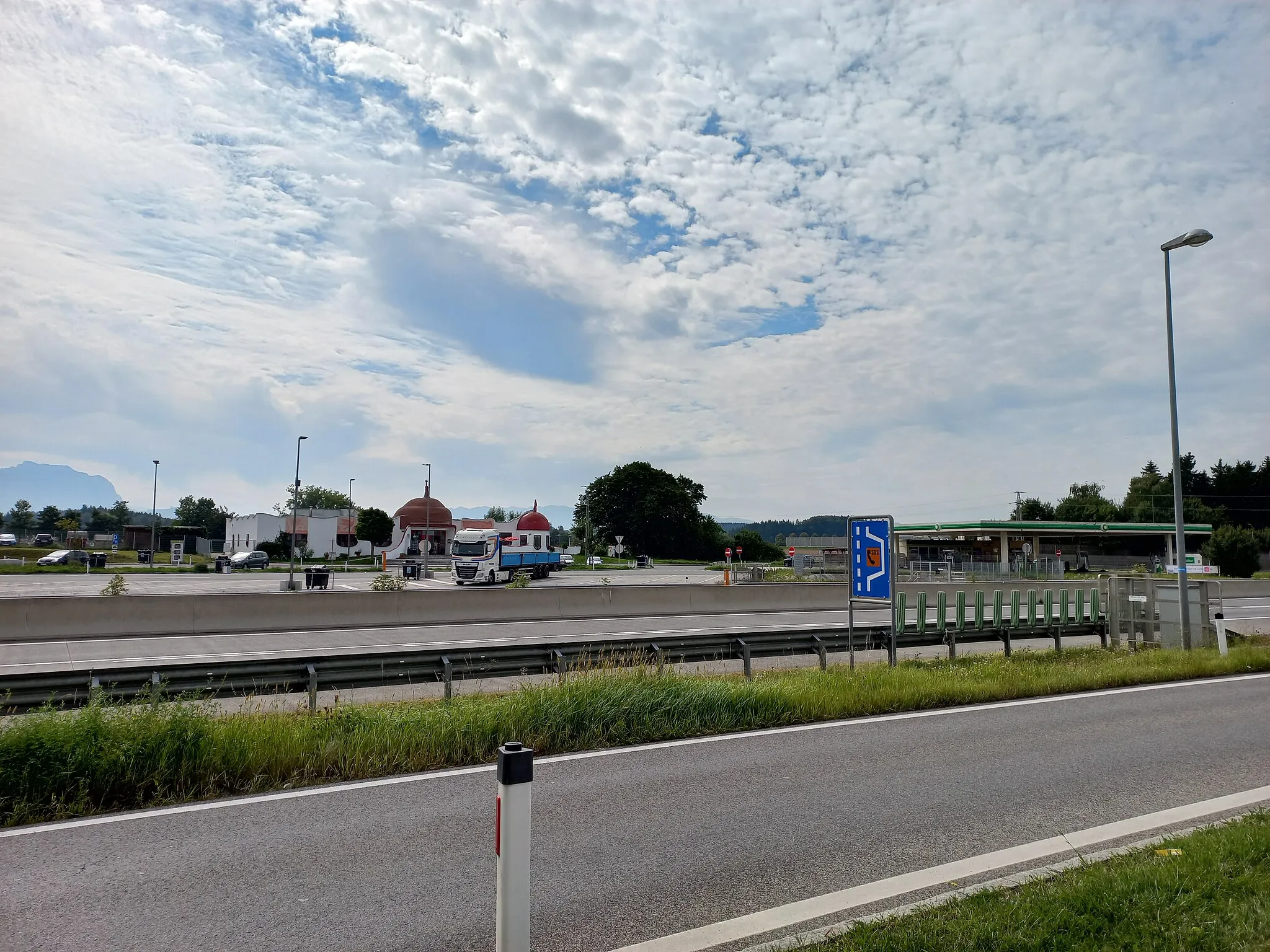 Photo showing: Rest area (station) "Alpenplaza Lindach" in the municipality Laakirchen in Upper Austria near the Highway A1.