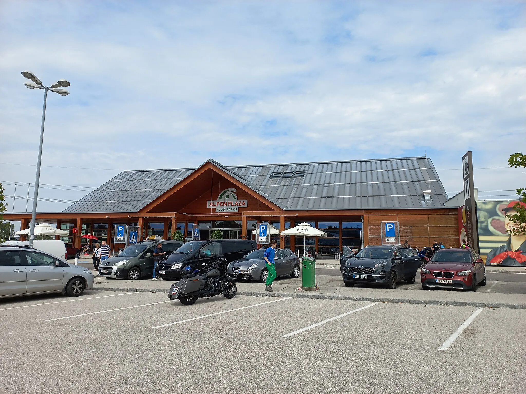 Photo showing: Rest area (station) "Alpenplaza Lindach" in the municipality Laakirchen in Upper Austria near the Highway A1.