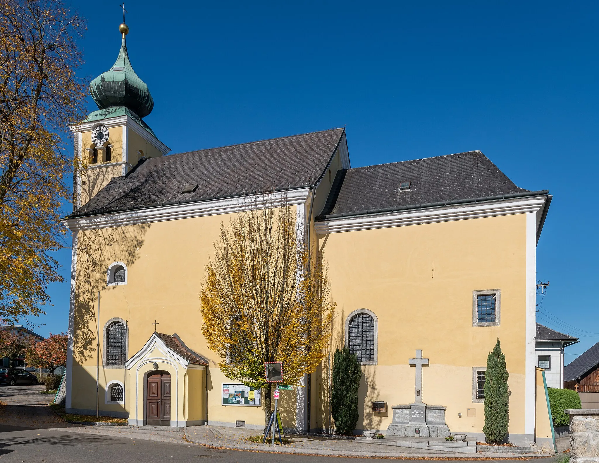 Photo showing: Pfarrkirche Lindach (Laakirchen)