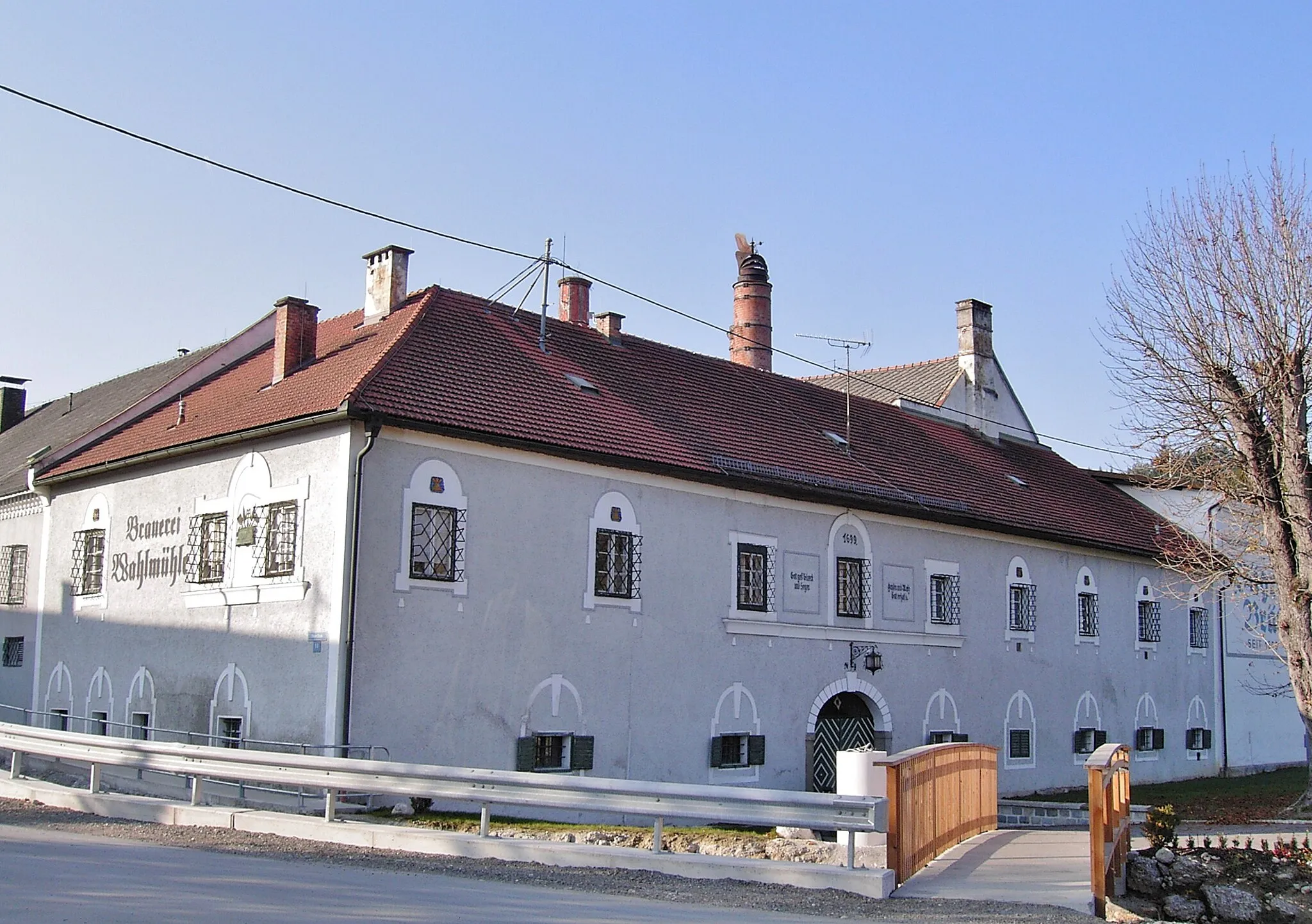 Photo showing: Sierning, ehemalige Brauerei und Wohnhaus Wahlmühle, Steyrer Straße 41