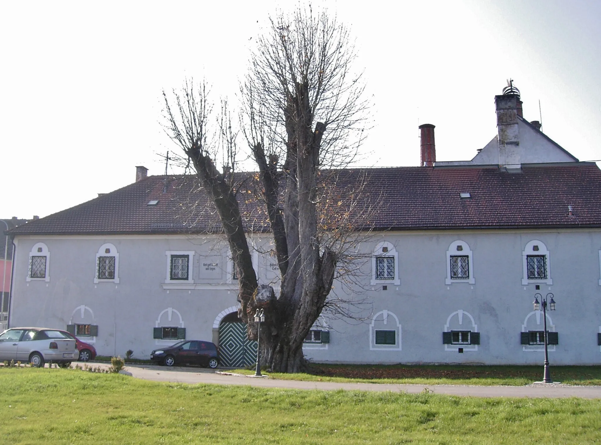 Photo showing: Sierning, ehemalige Brauerei und Wohnhaus Wahlmühle, Steyrer Straße 41