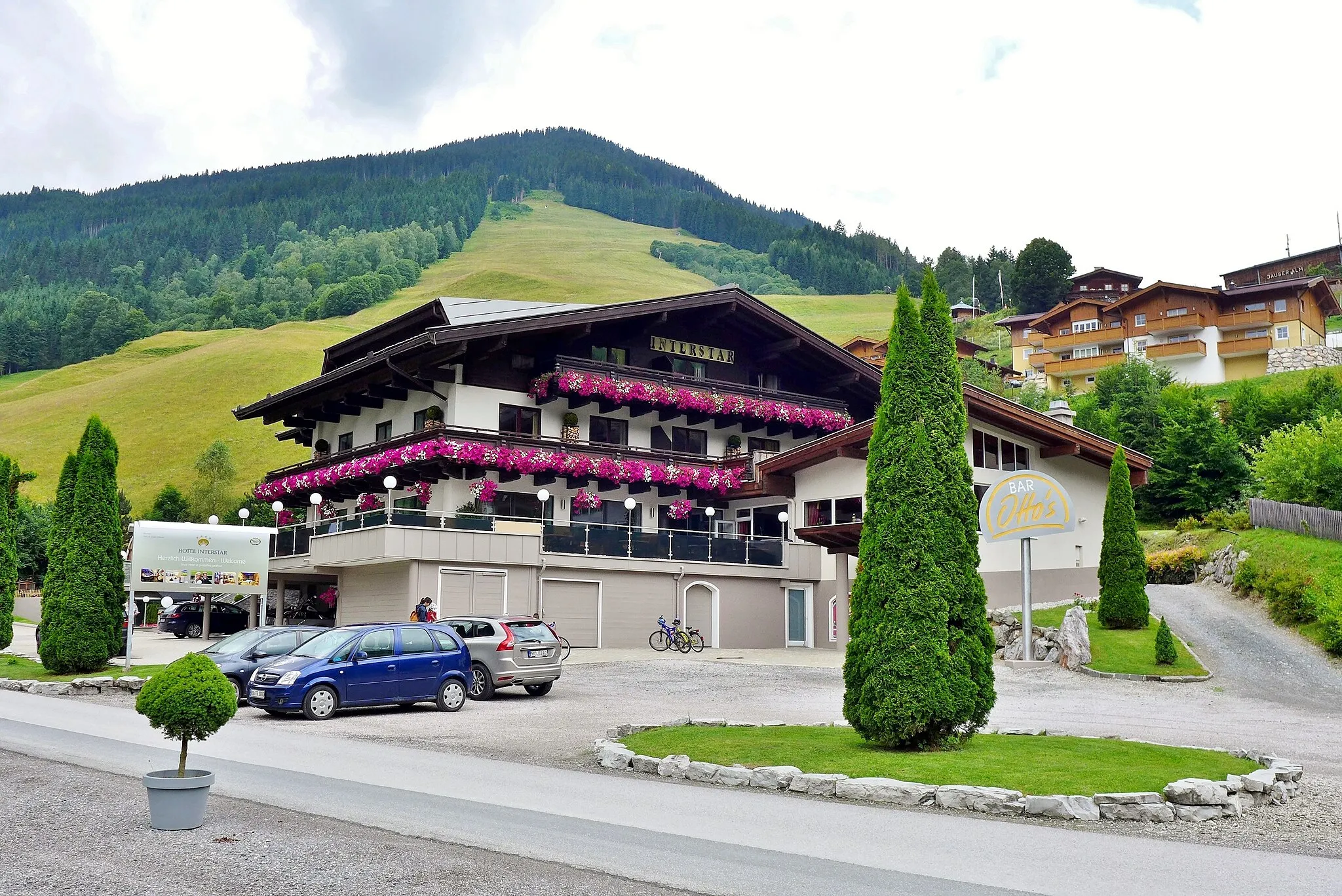 Photo showing: View of Hotel Interstar, in Saalbach-Hinterglemm, Salzburg (state), Austria.