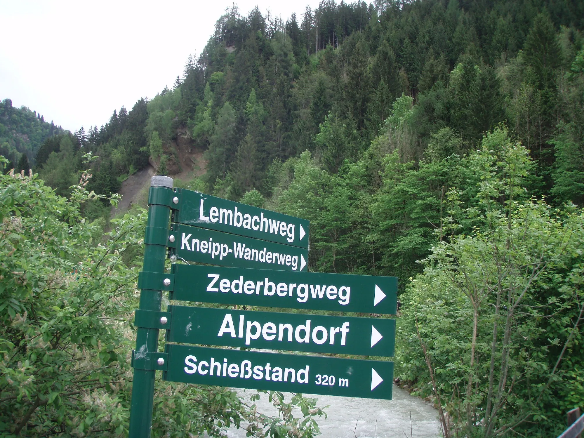 Photo showing: Wanderwegweiser St. Johann im Pongau