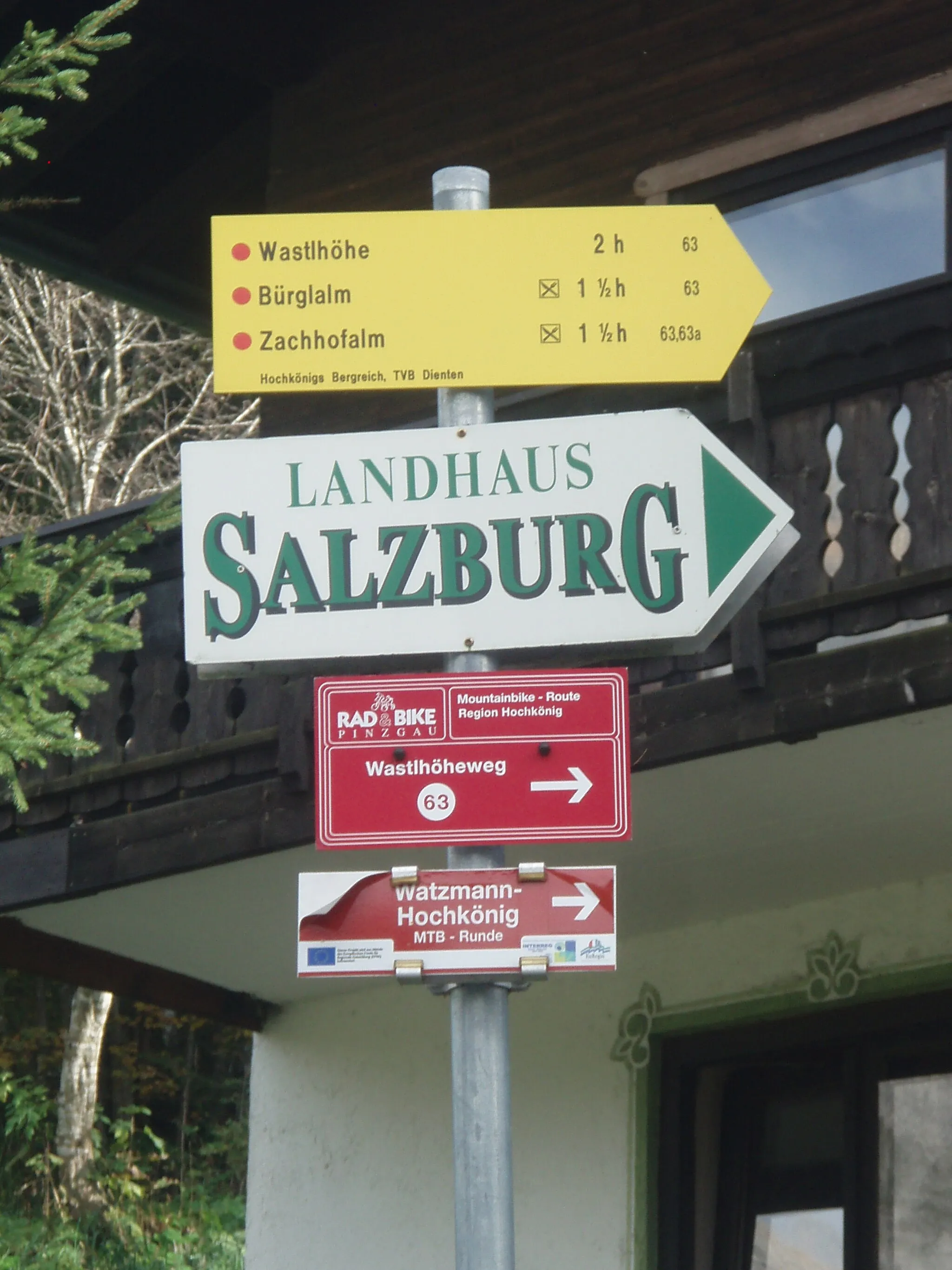 Photo showing: Wanderwegweiser Dienten am Hochkönig