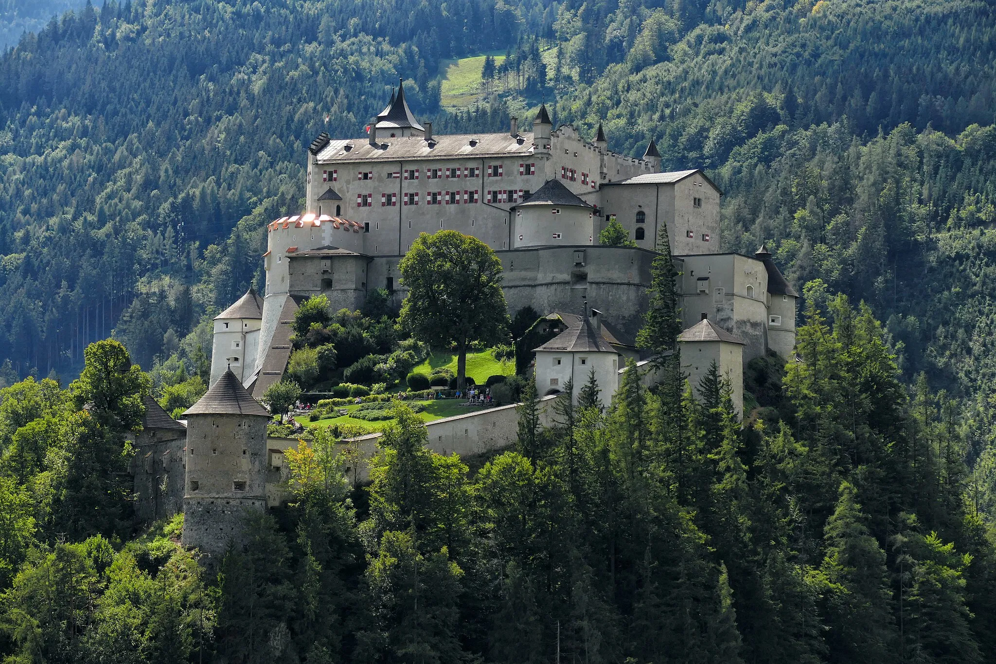 Photo showing: Burg Hohenwerfen